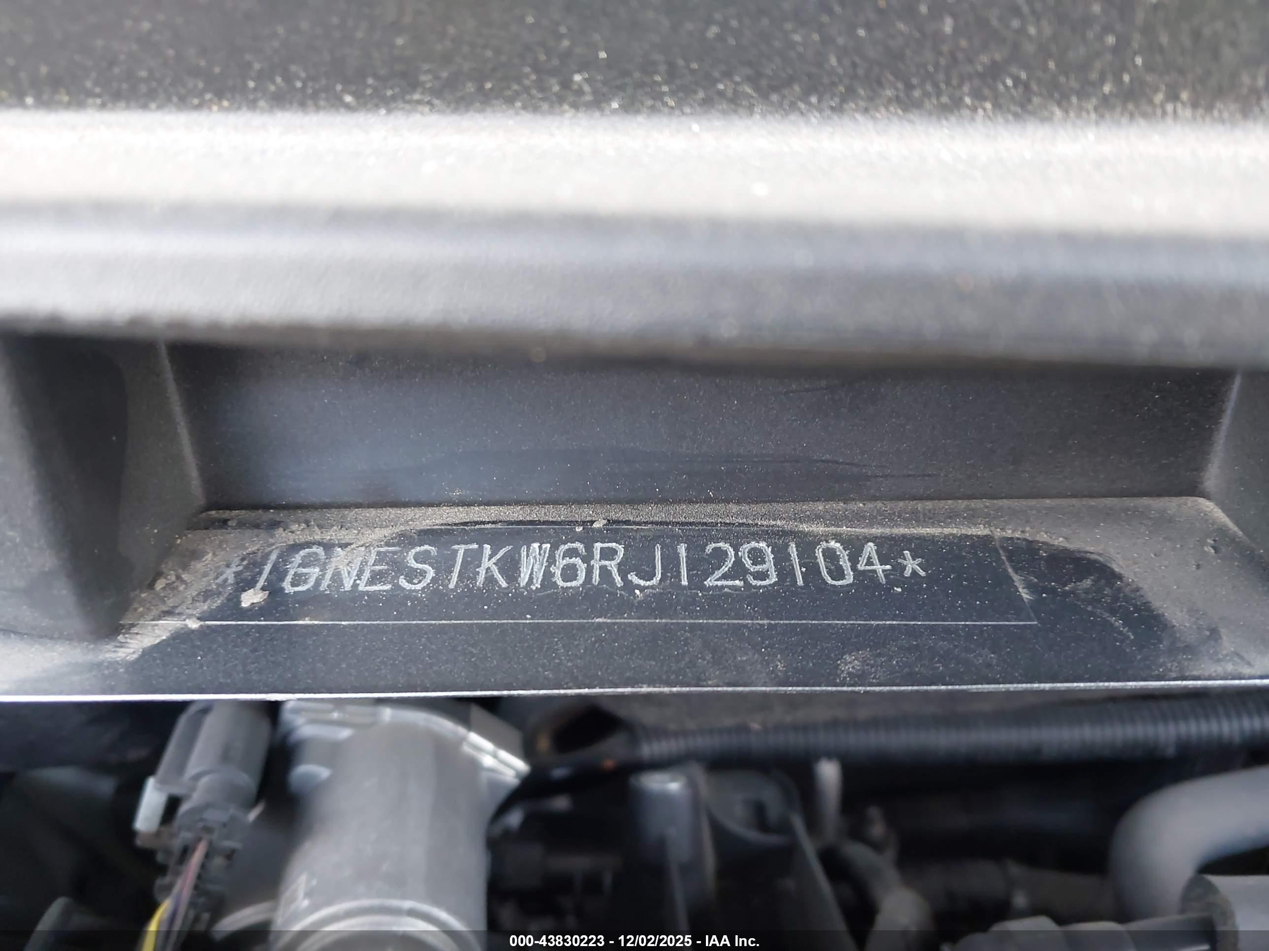 CHEVROLET TRAVERSE image 9
