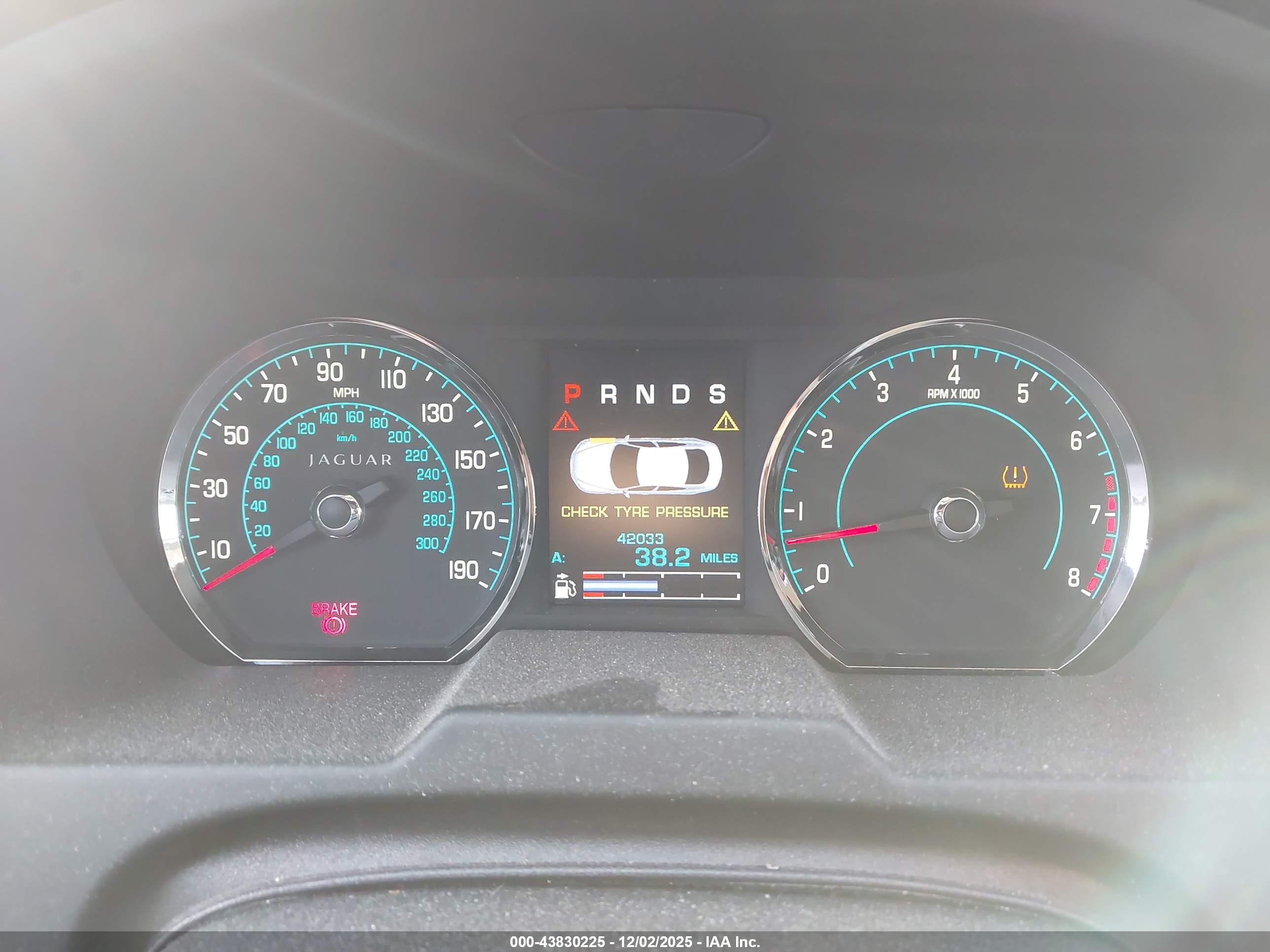 JAGUAR XF image 7