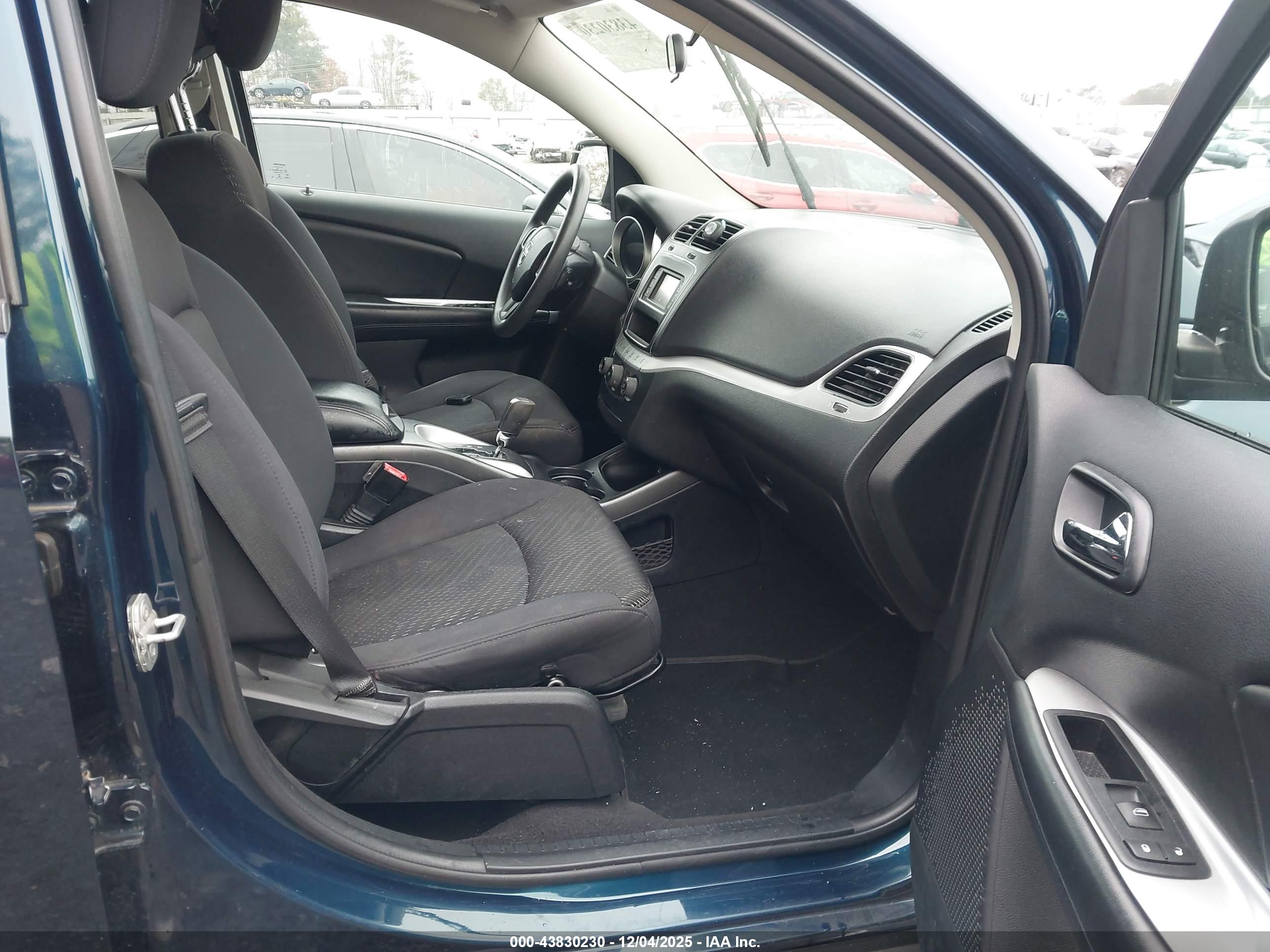 DODGE JOURNEY image 5