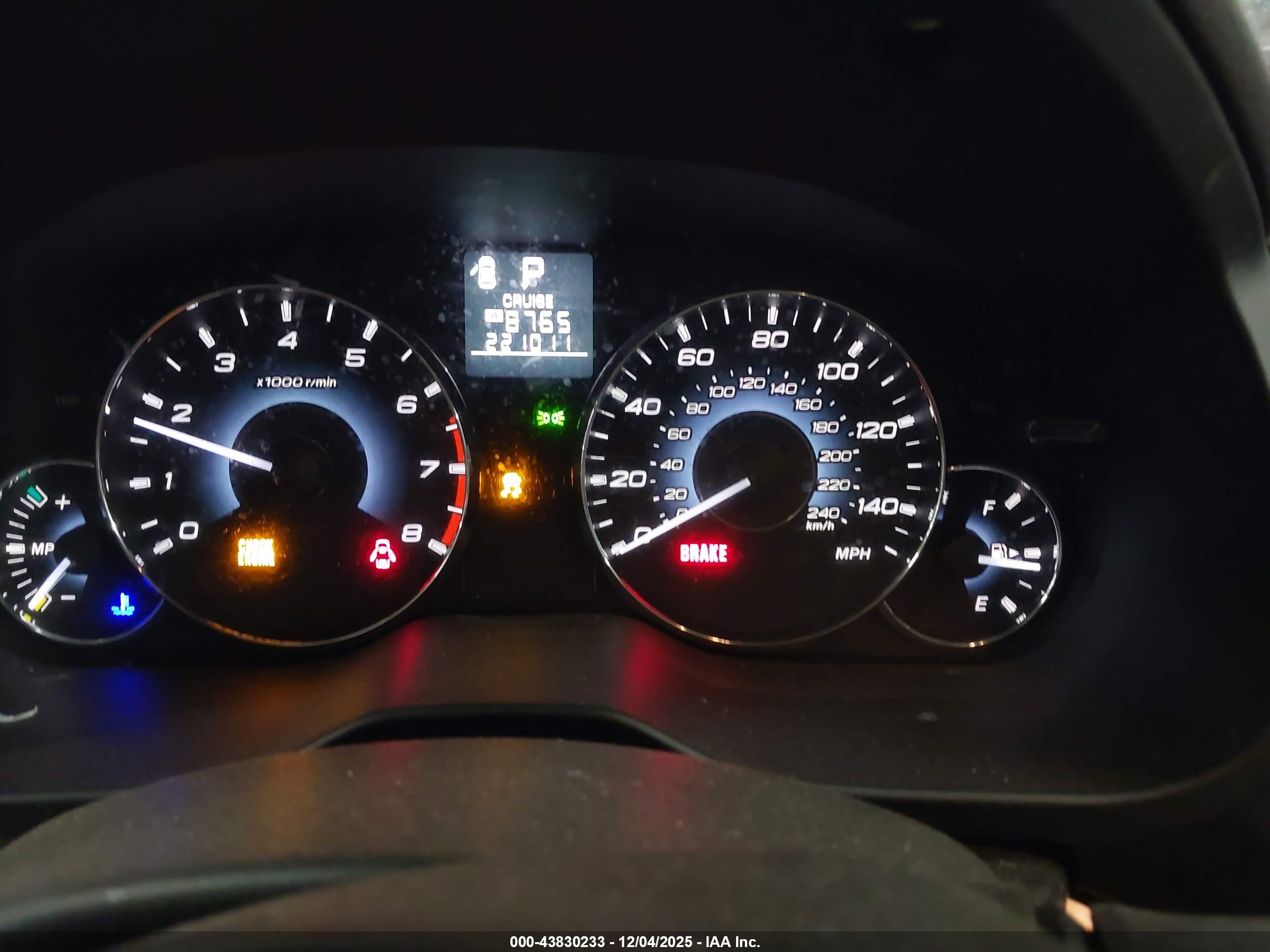SUBARU OUTBACK image 7