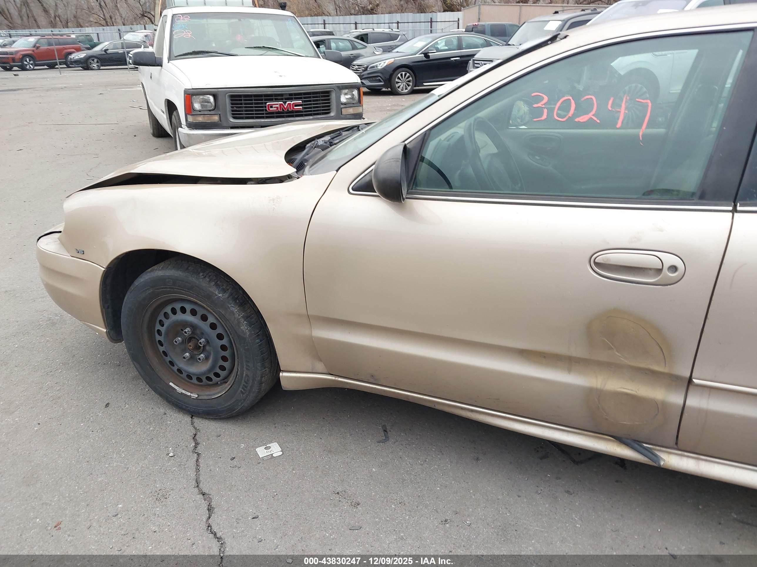 PONTIAC GRAND image 6
