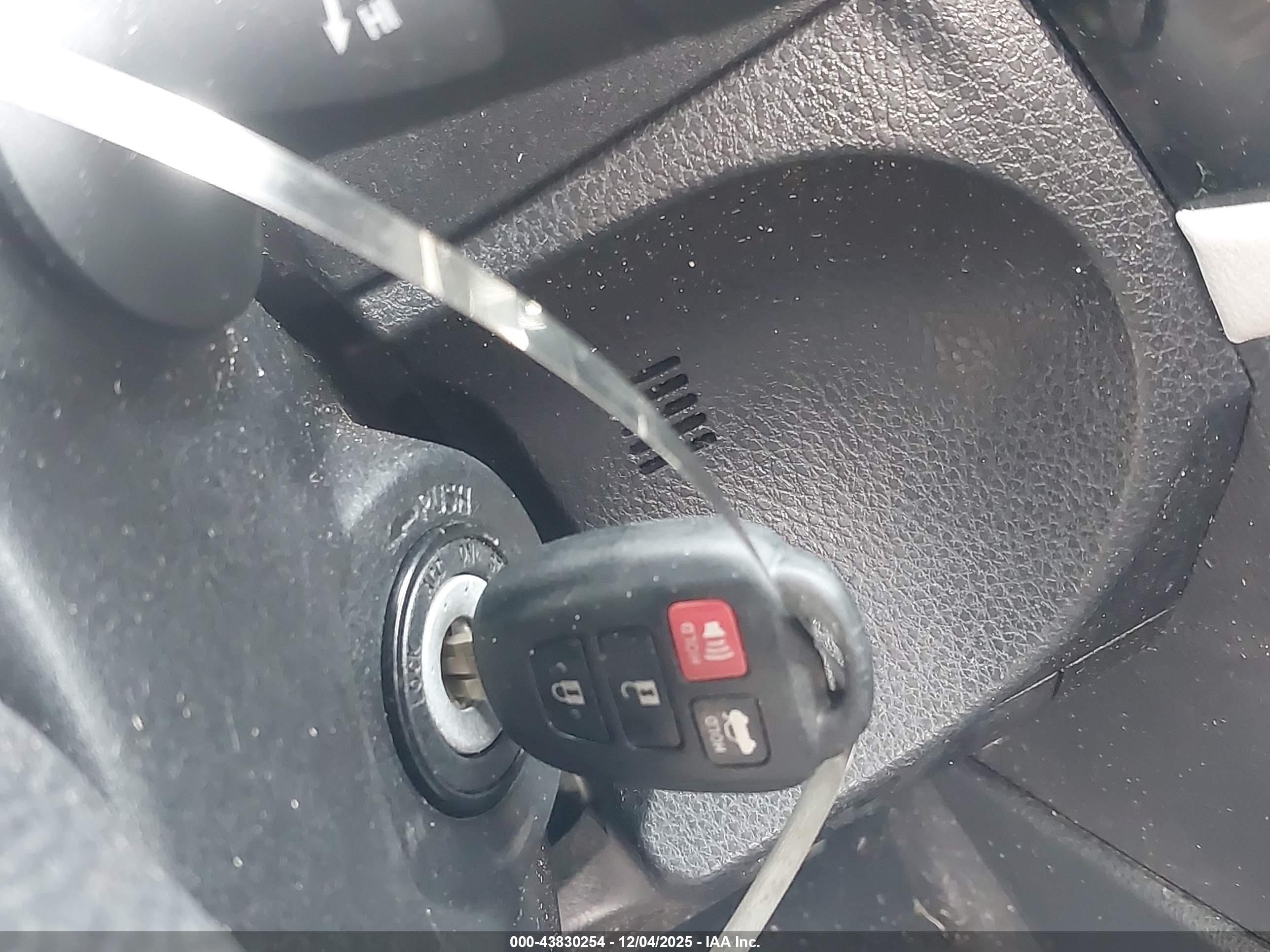 TOYOTA COROLLA image 11