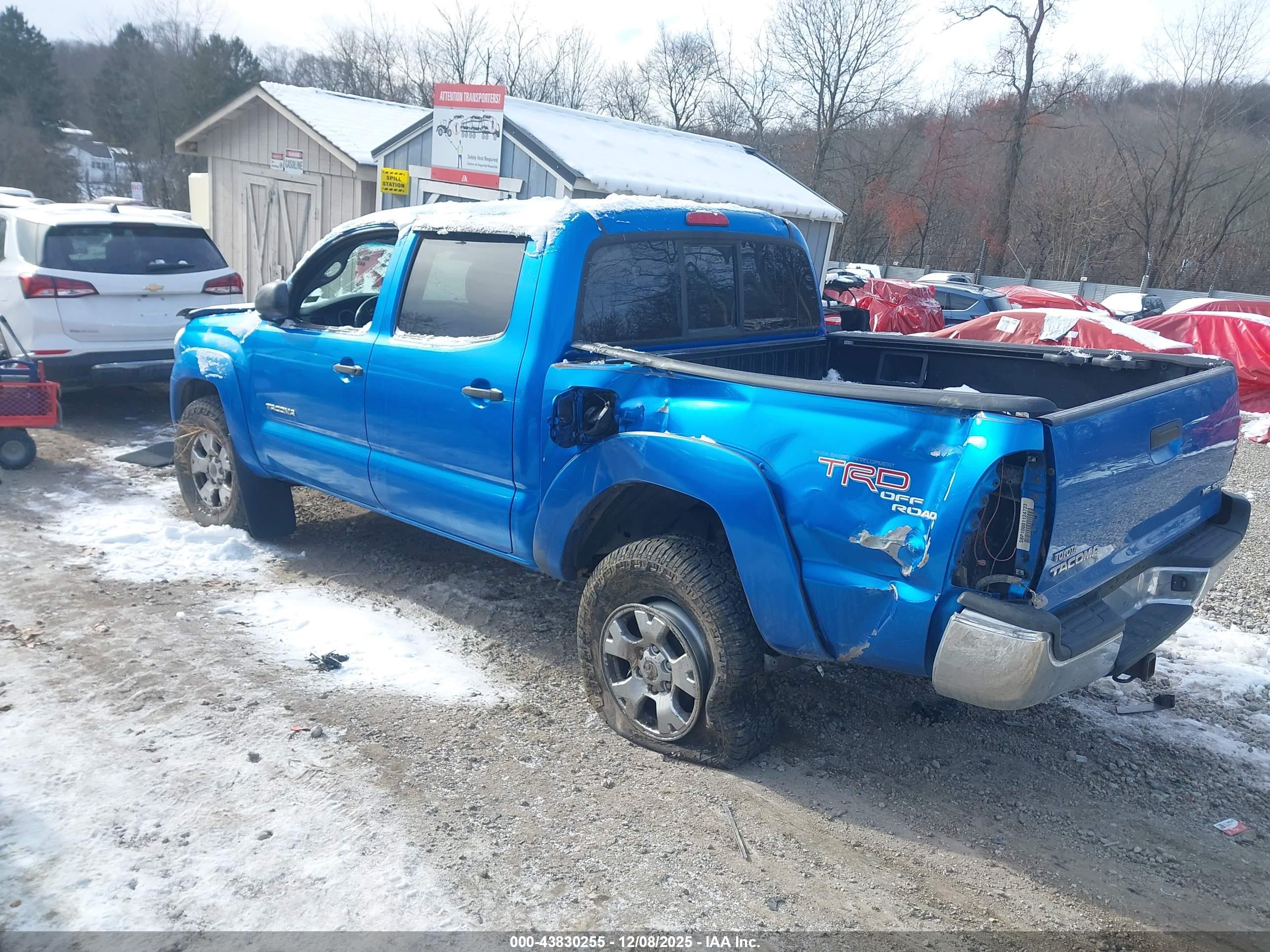 TOYOTA TACOMA image 3