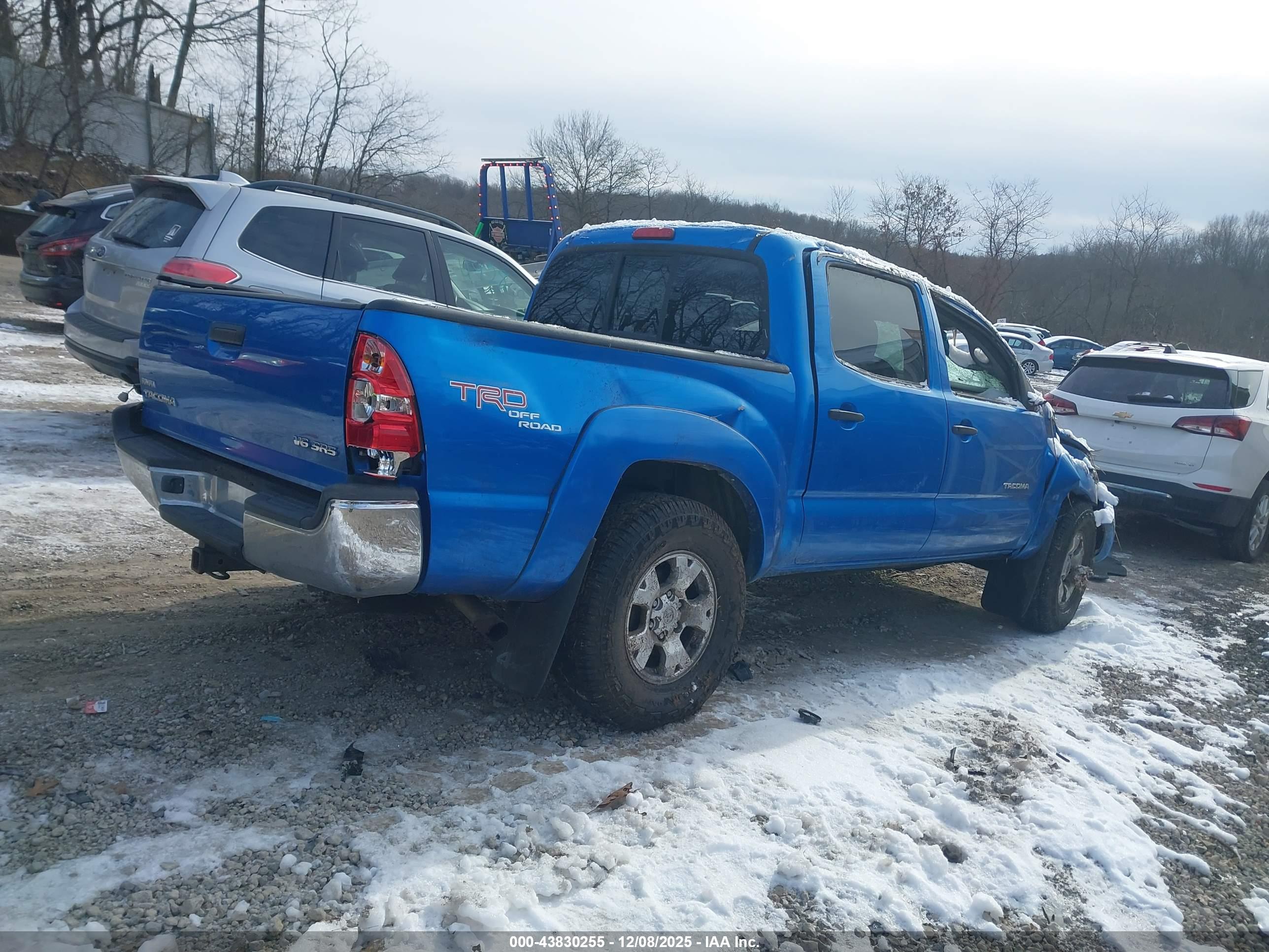 TOYOTA TACOMA image 4