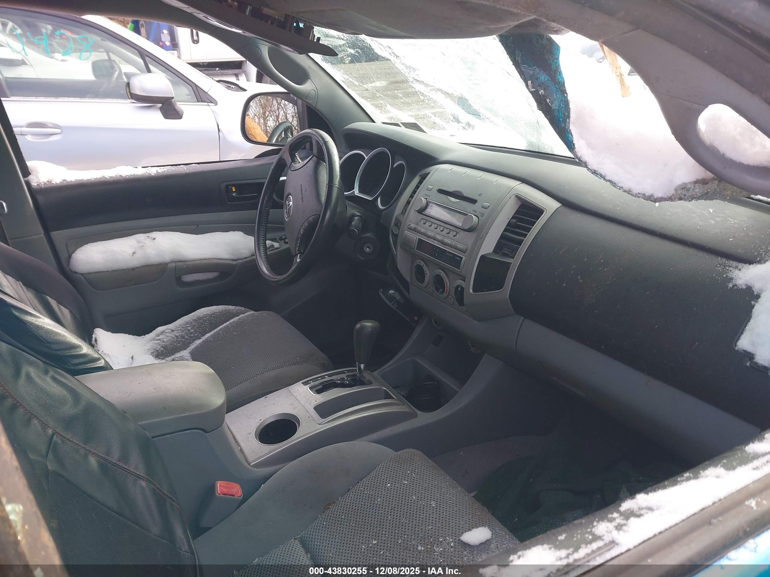 TOYOTA TACOMA image 5