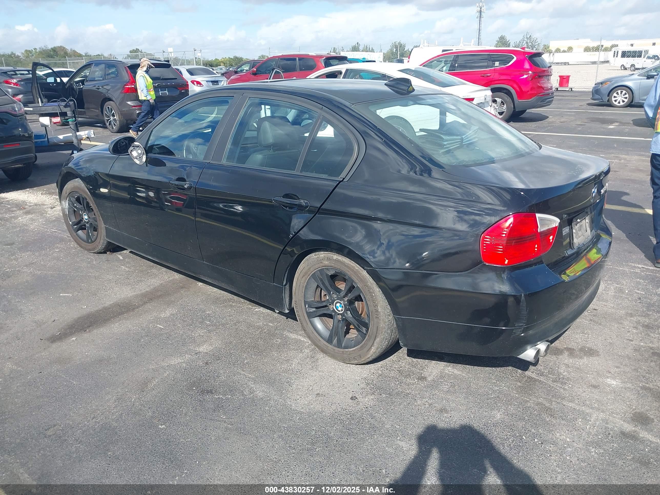BMW 328XI image 3