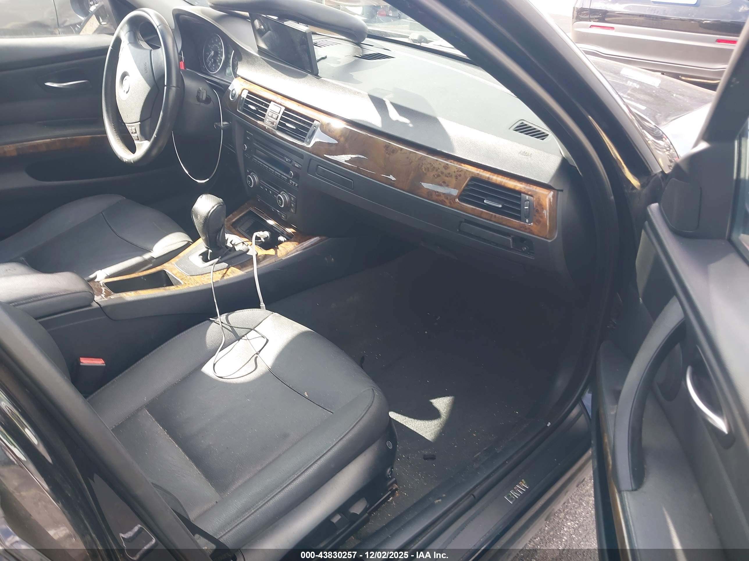 BMW 328XI image 5