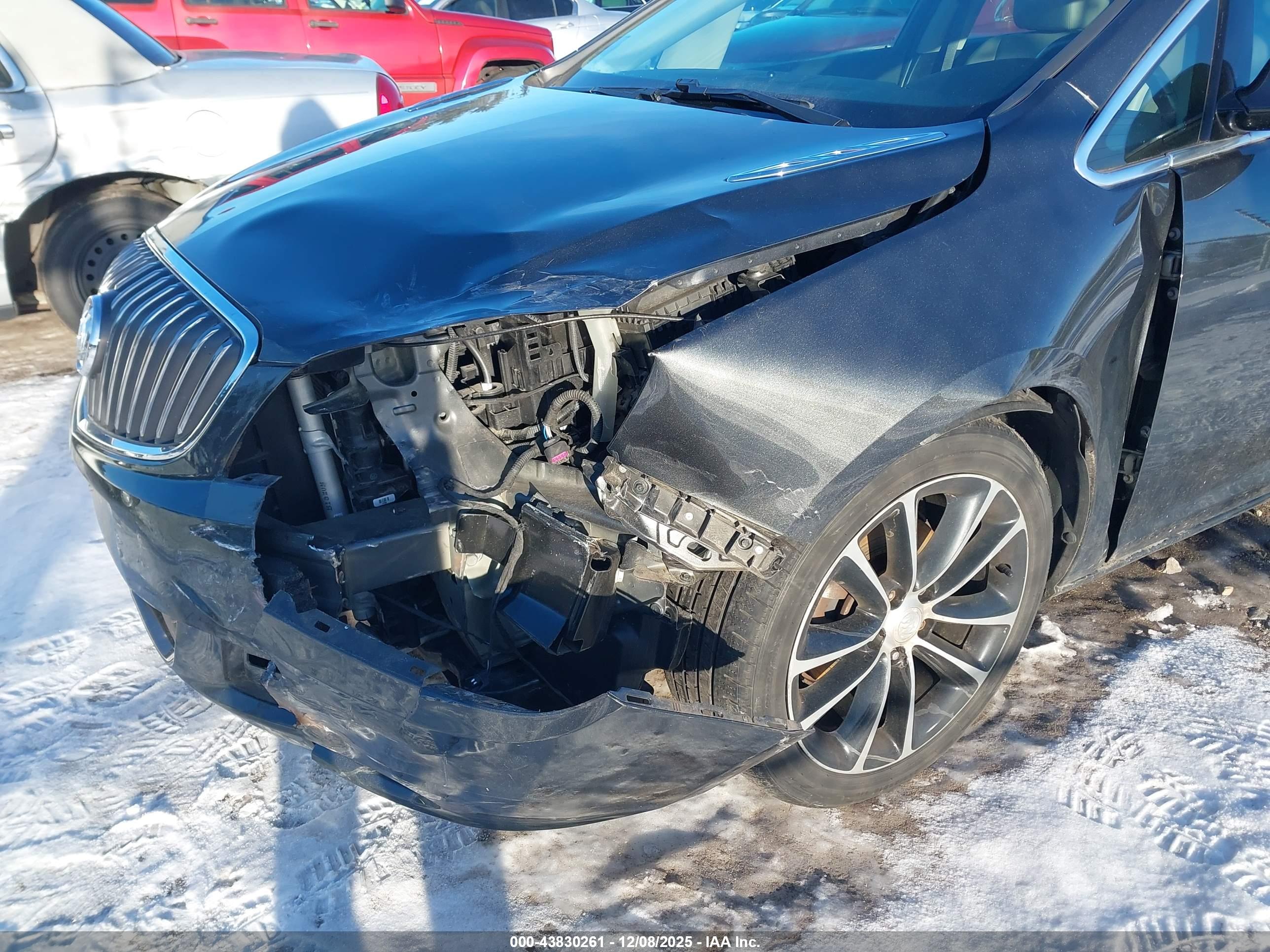 BUICK VERANO image 6