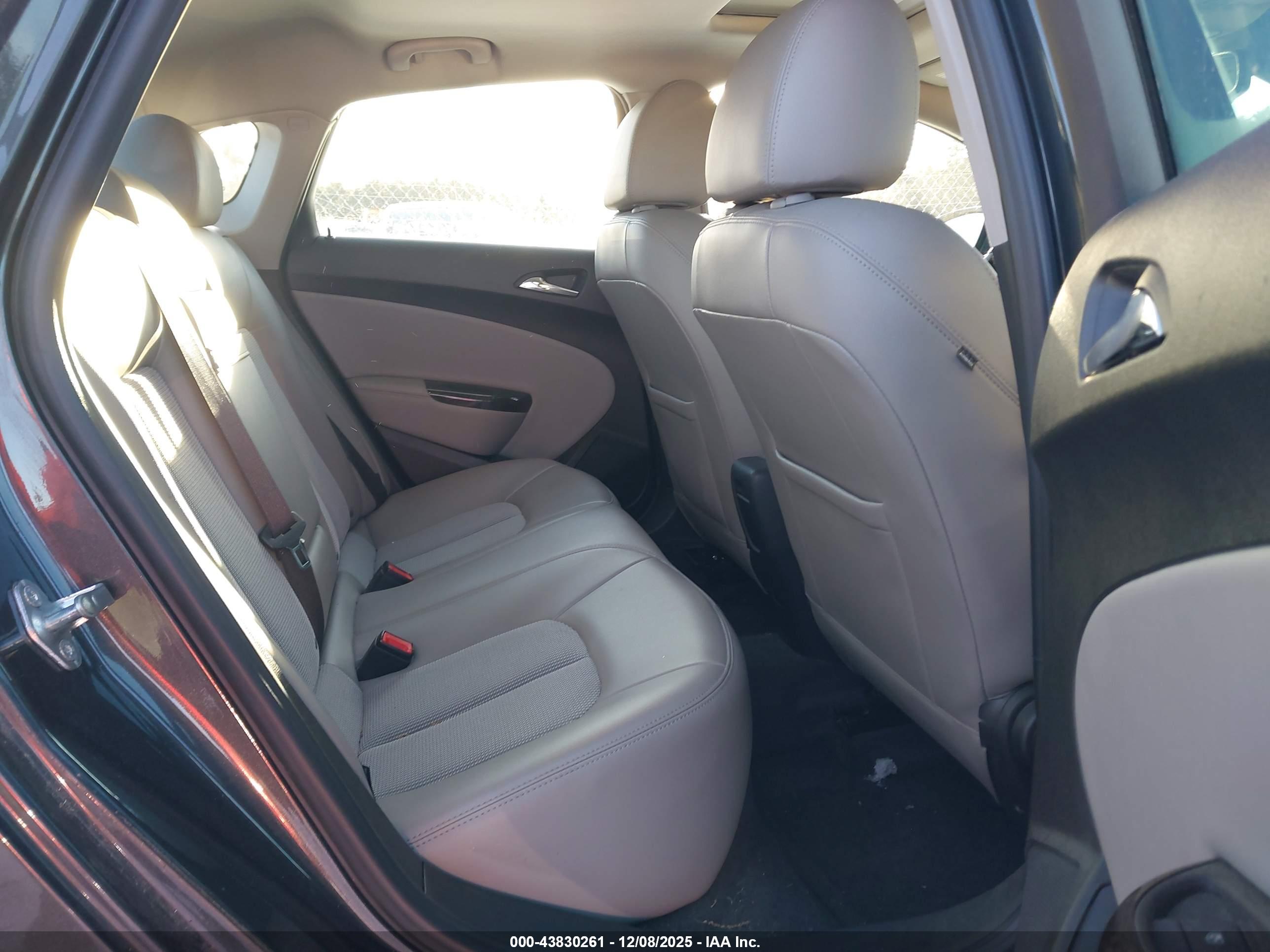 BUICK VERANO image 8