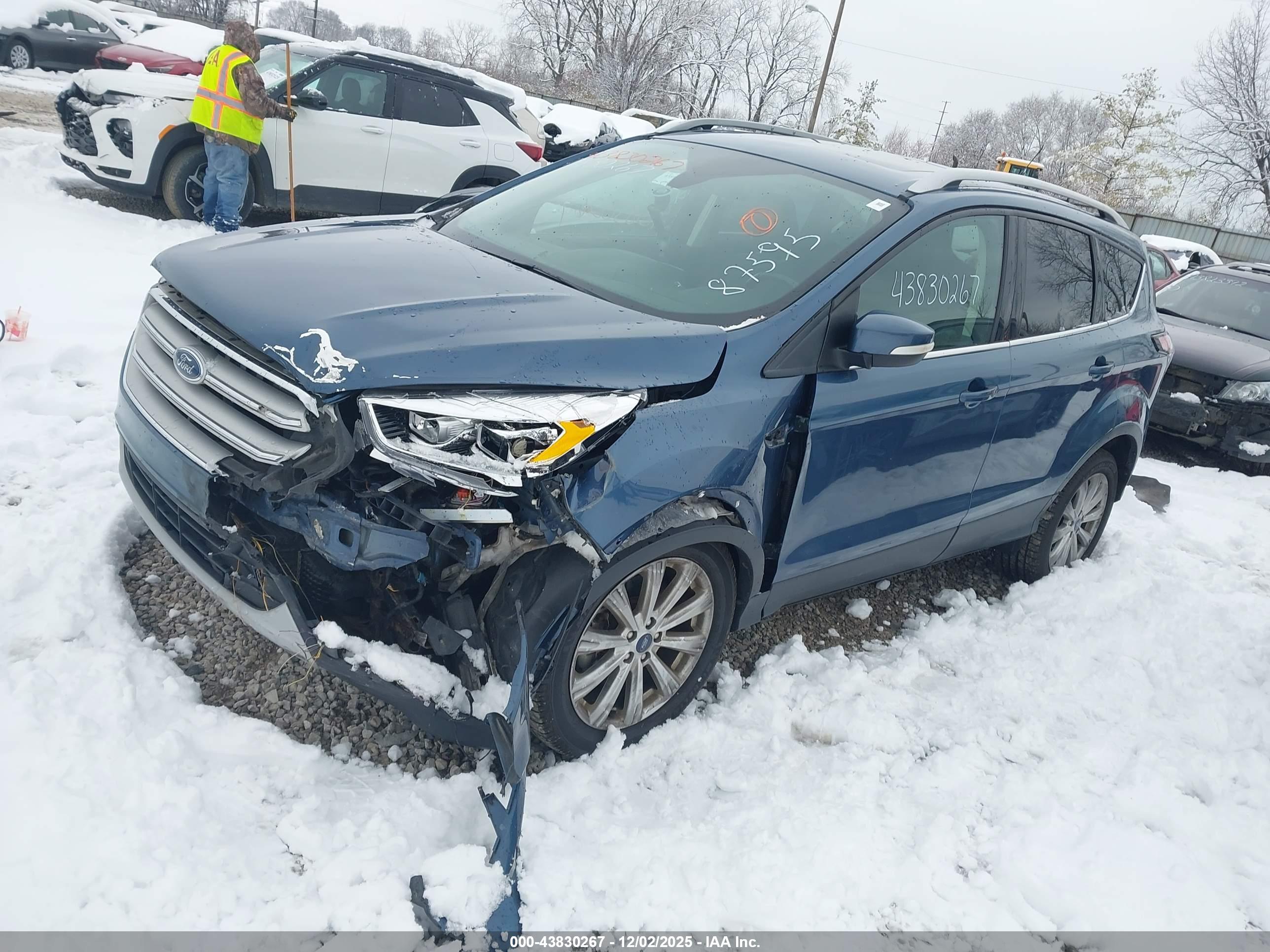 FORD ESCAPE image 2