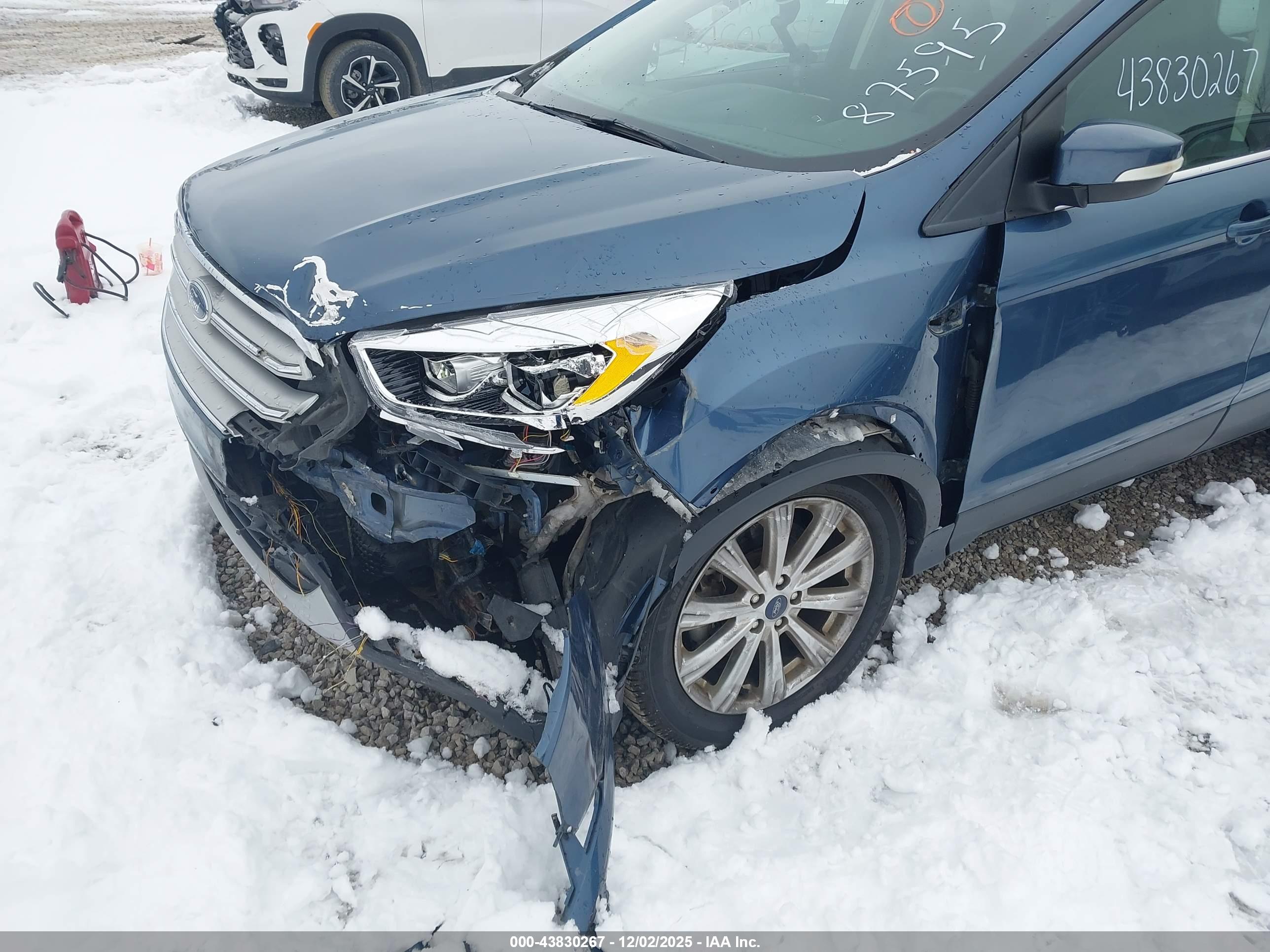FORD ESCAPE image 6