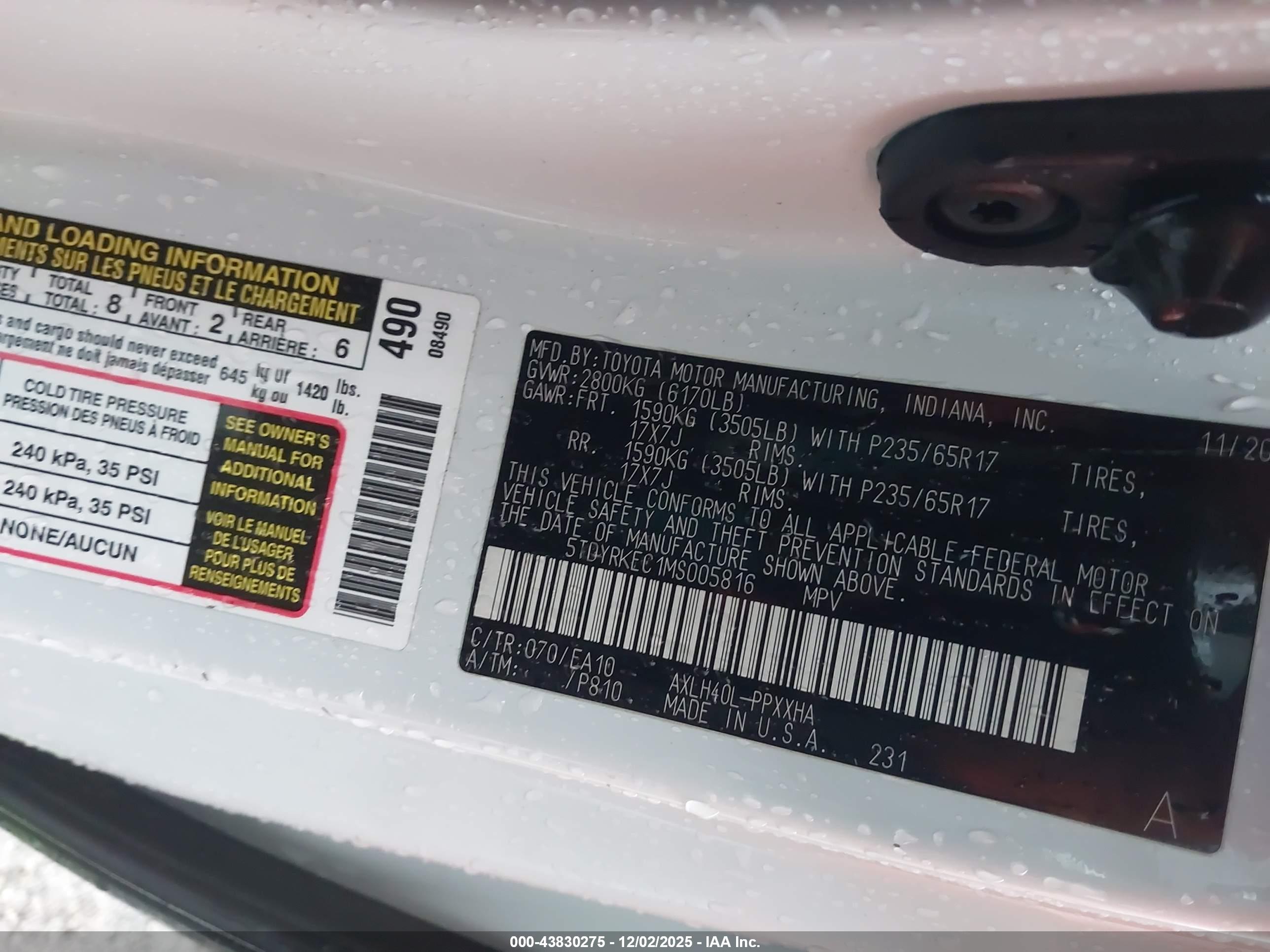 TOYOTA SIENNA image 9