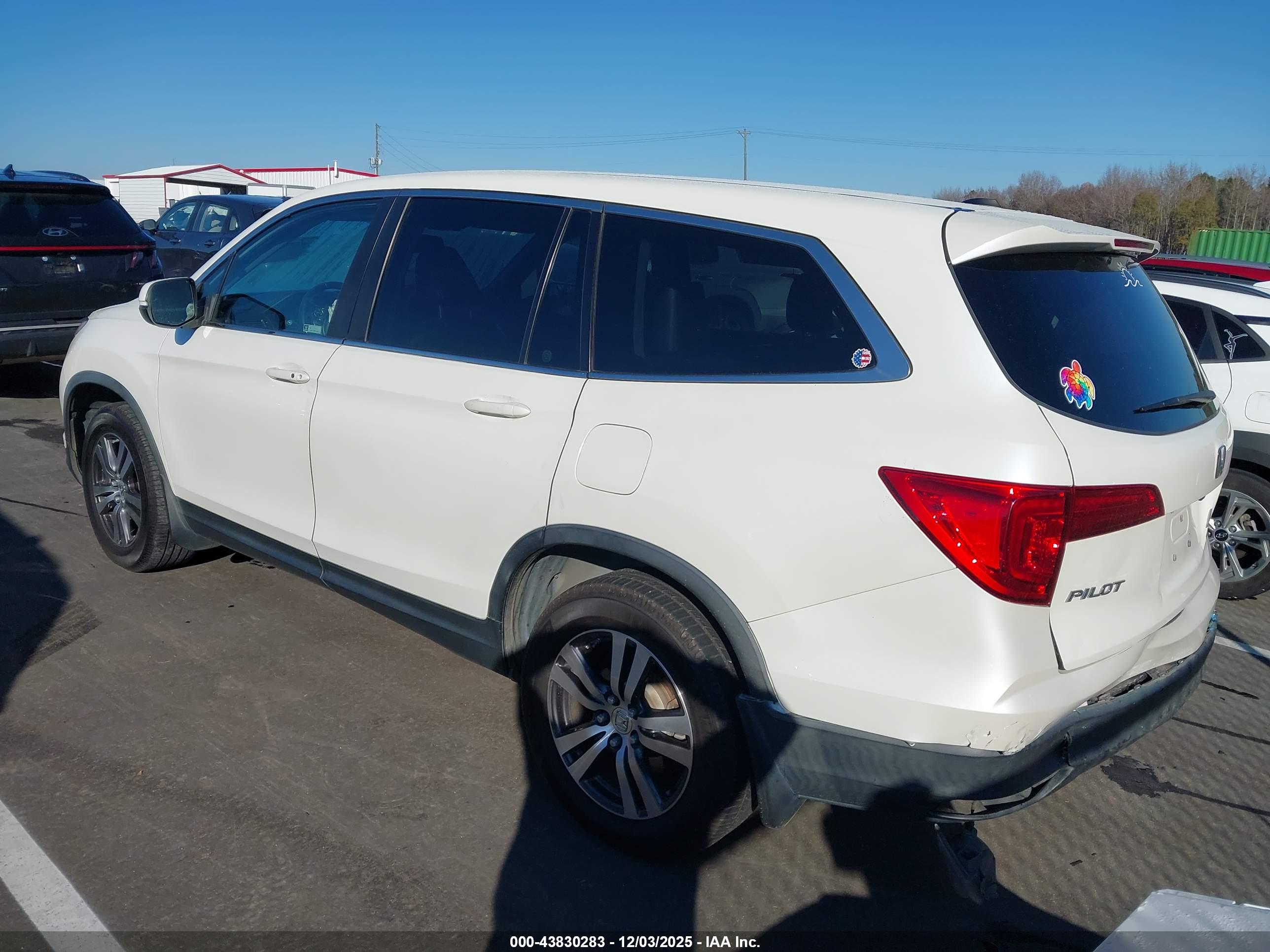 HONDA PILOT image 3