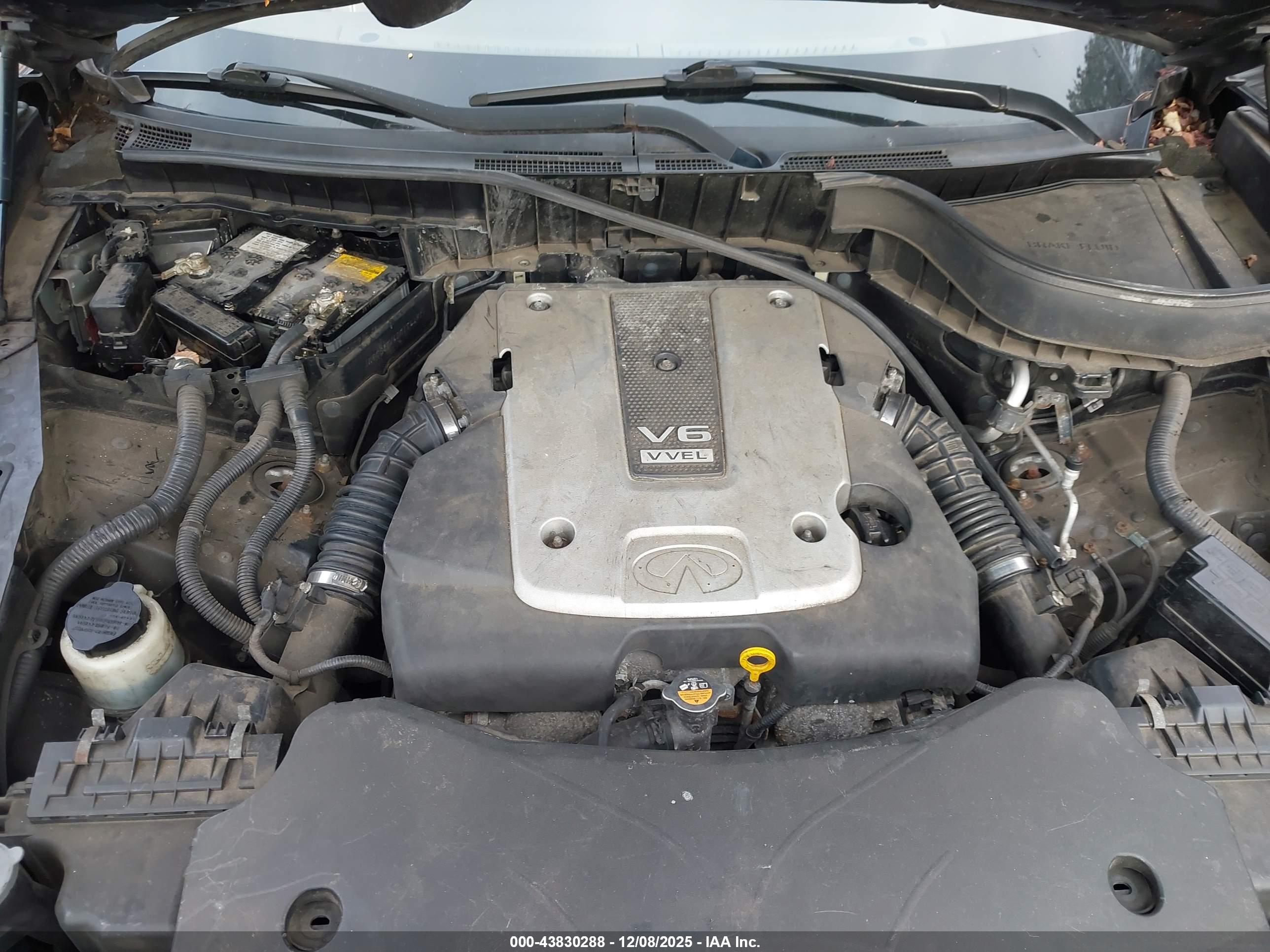 INFINITI FX37 image 10