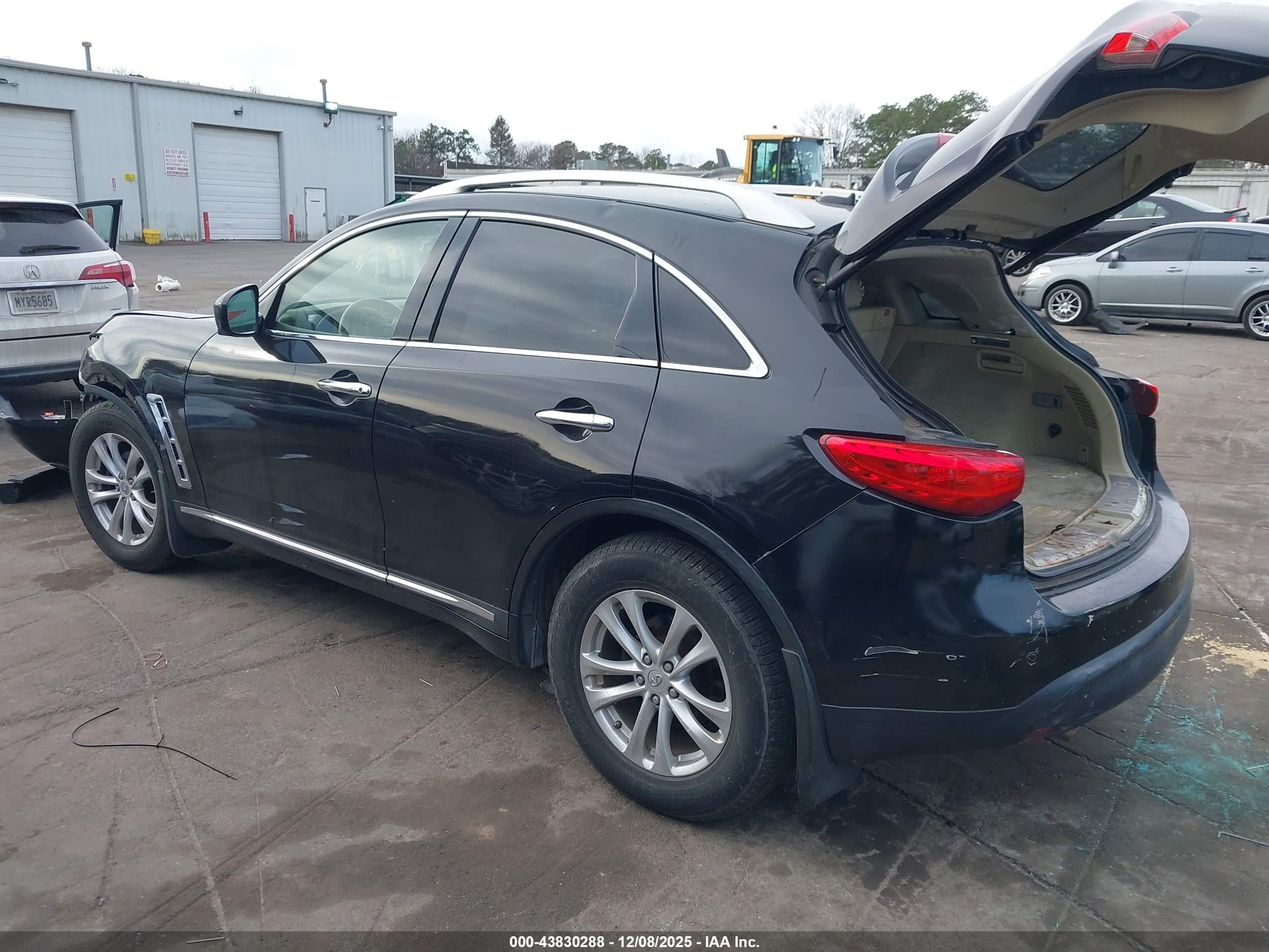 INFINITI FX37 image 3