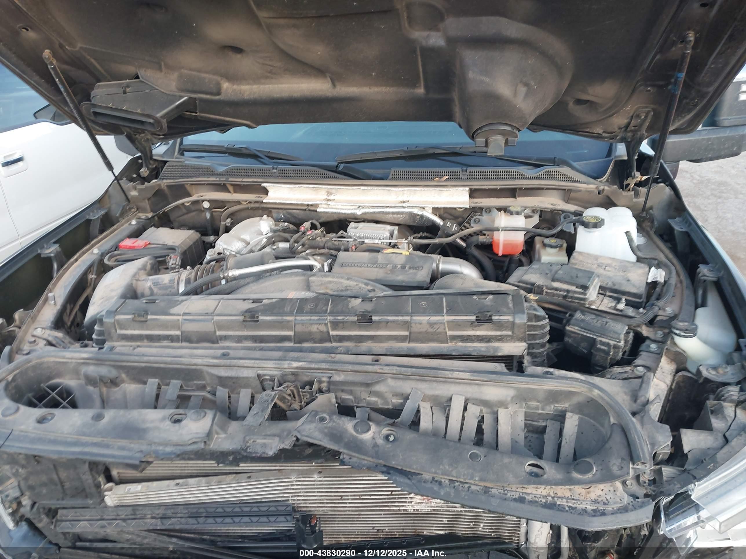 GMC SIERRA image 10