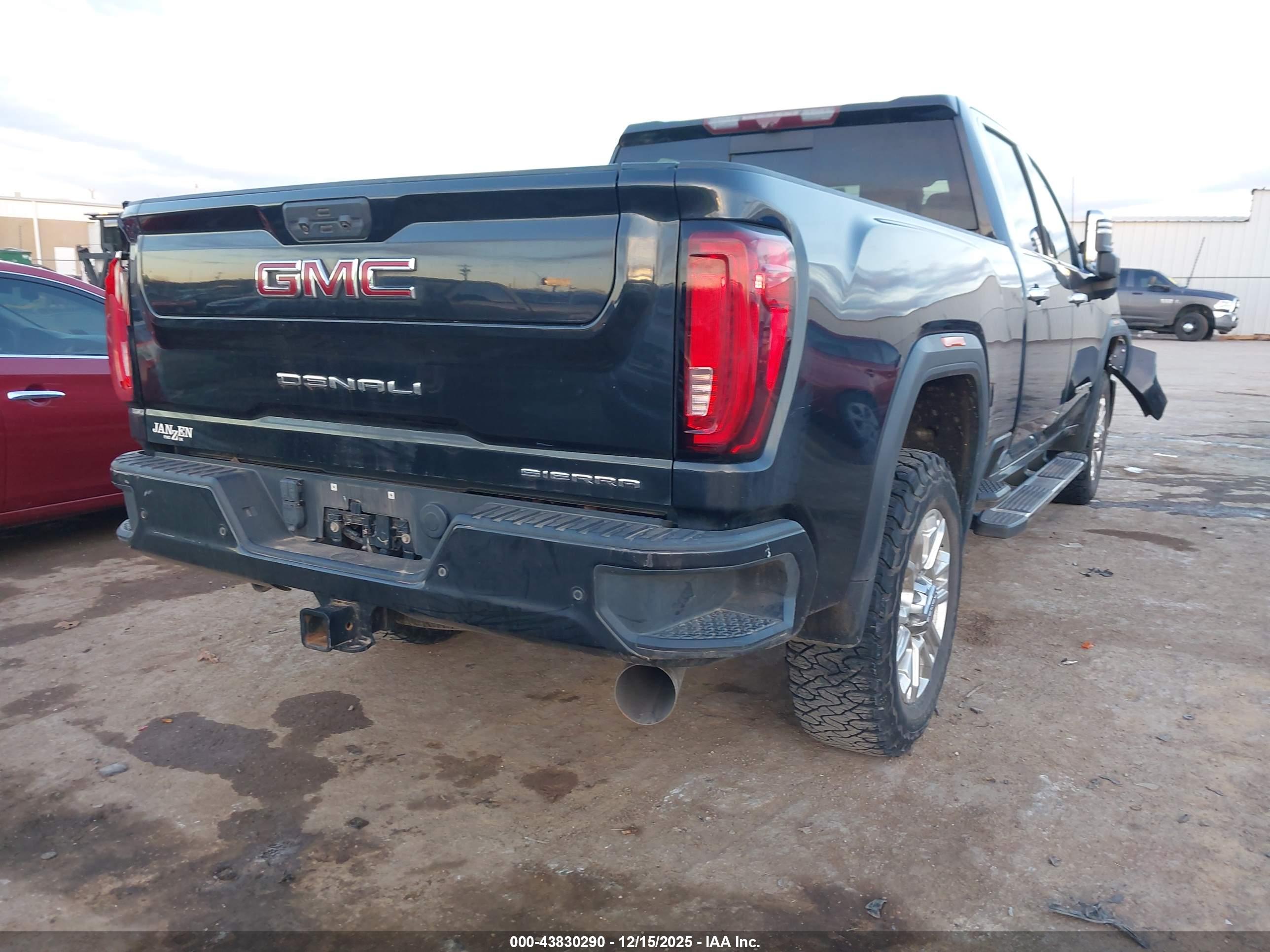 GMC SIERRA image 4