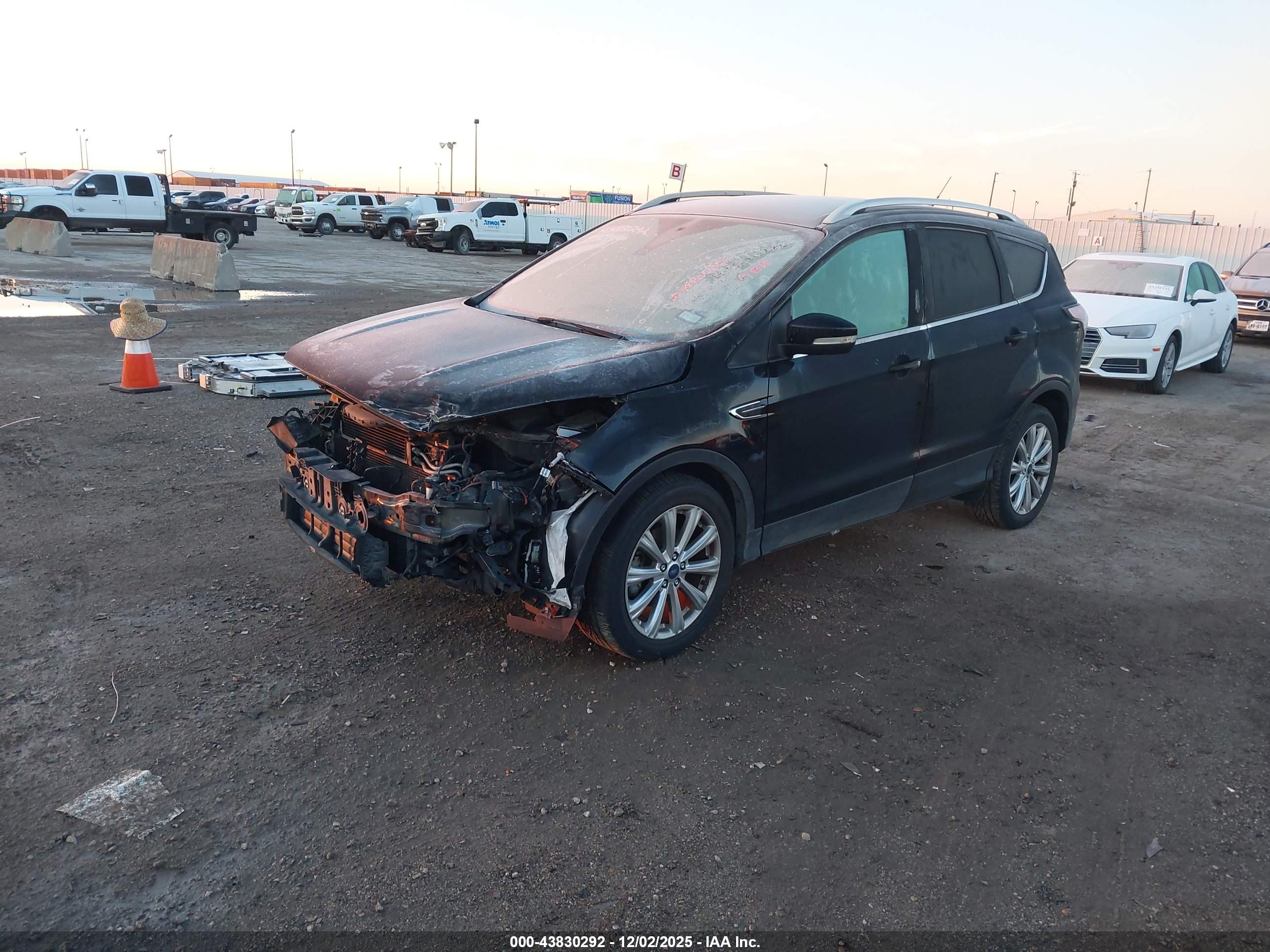 FORD ESCAPE image 2