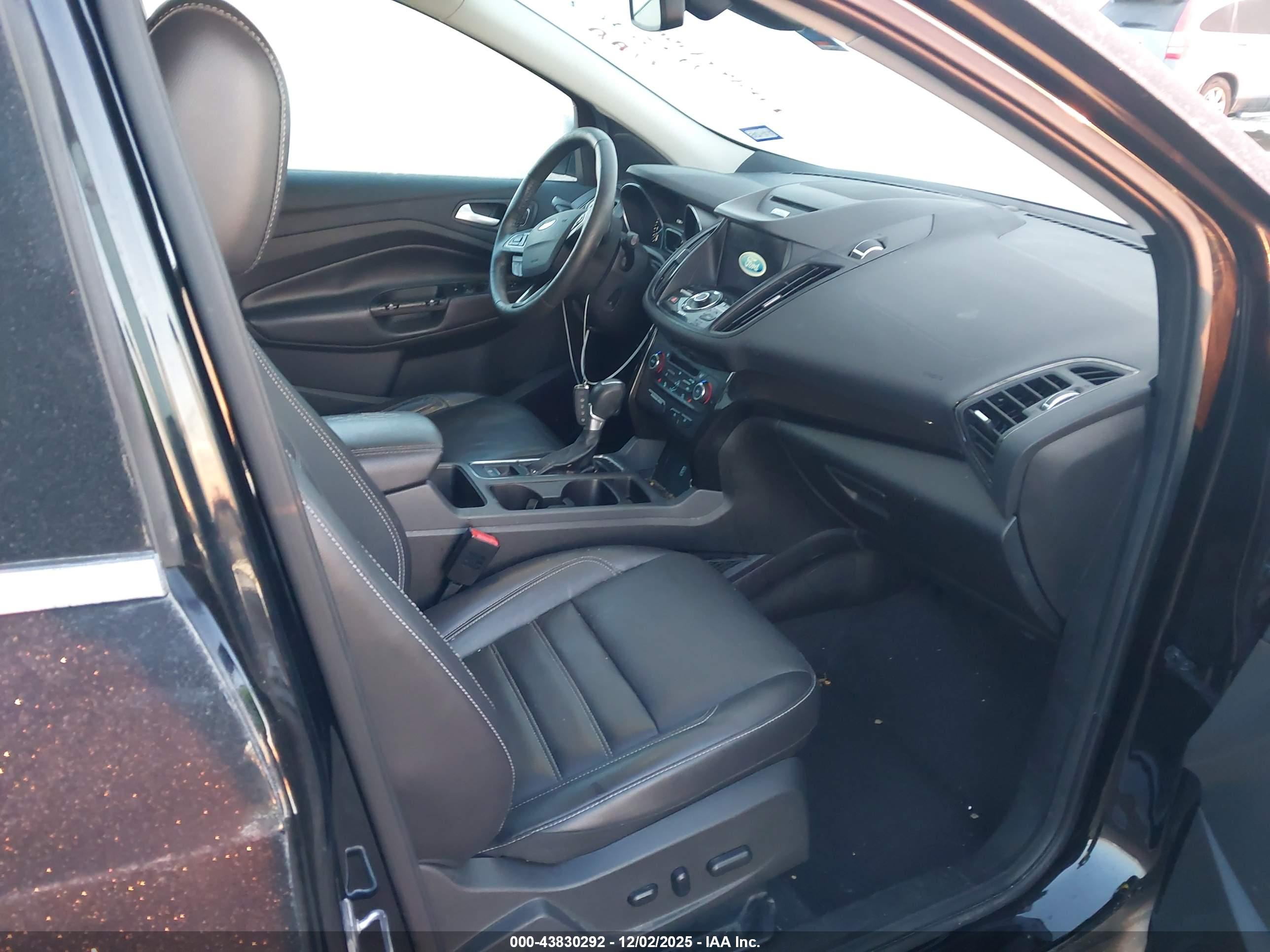 FORD ESCAPE image 5