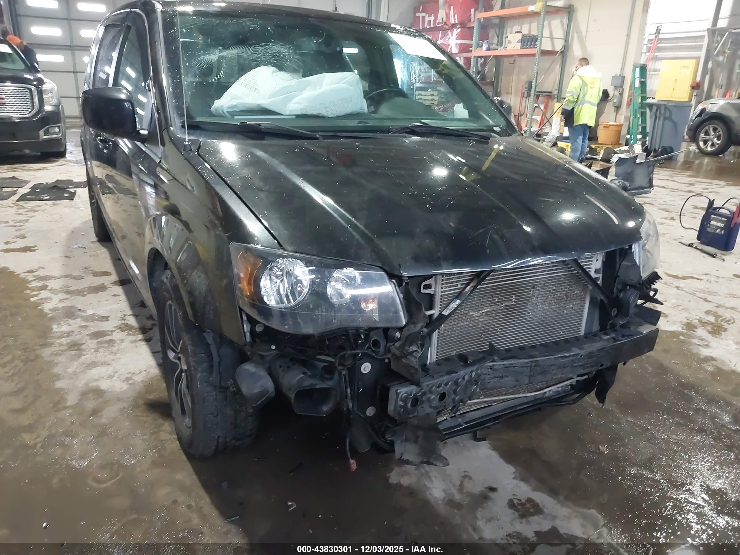 DODGE GRAND image 6