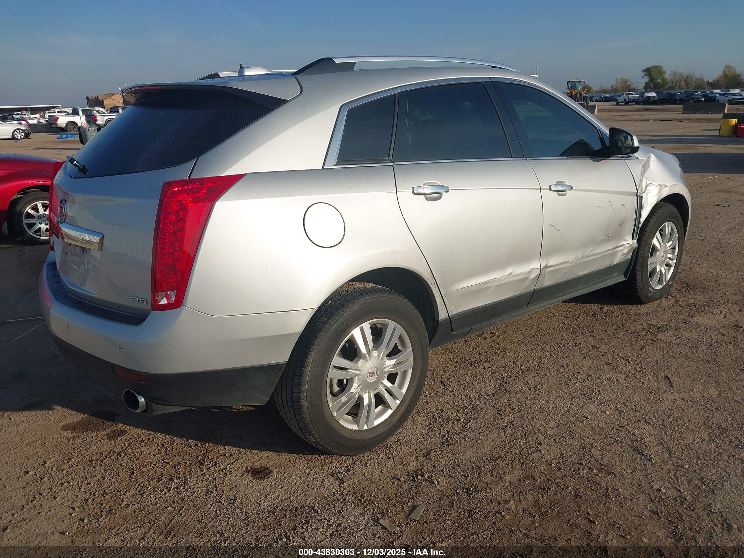 CADILLAC SRX image 4