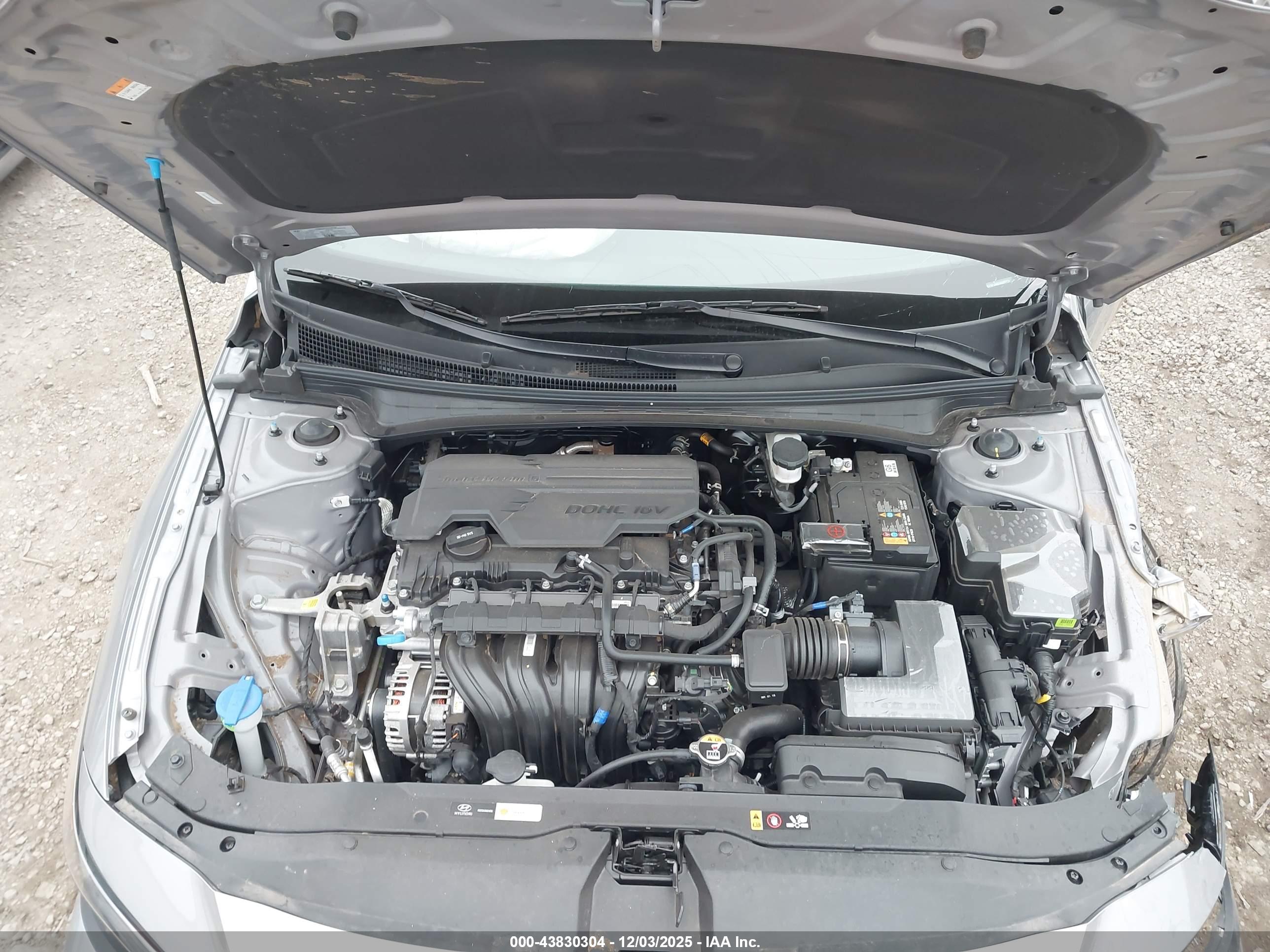 HYUNDAI ELANTRA image 10