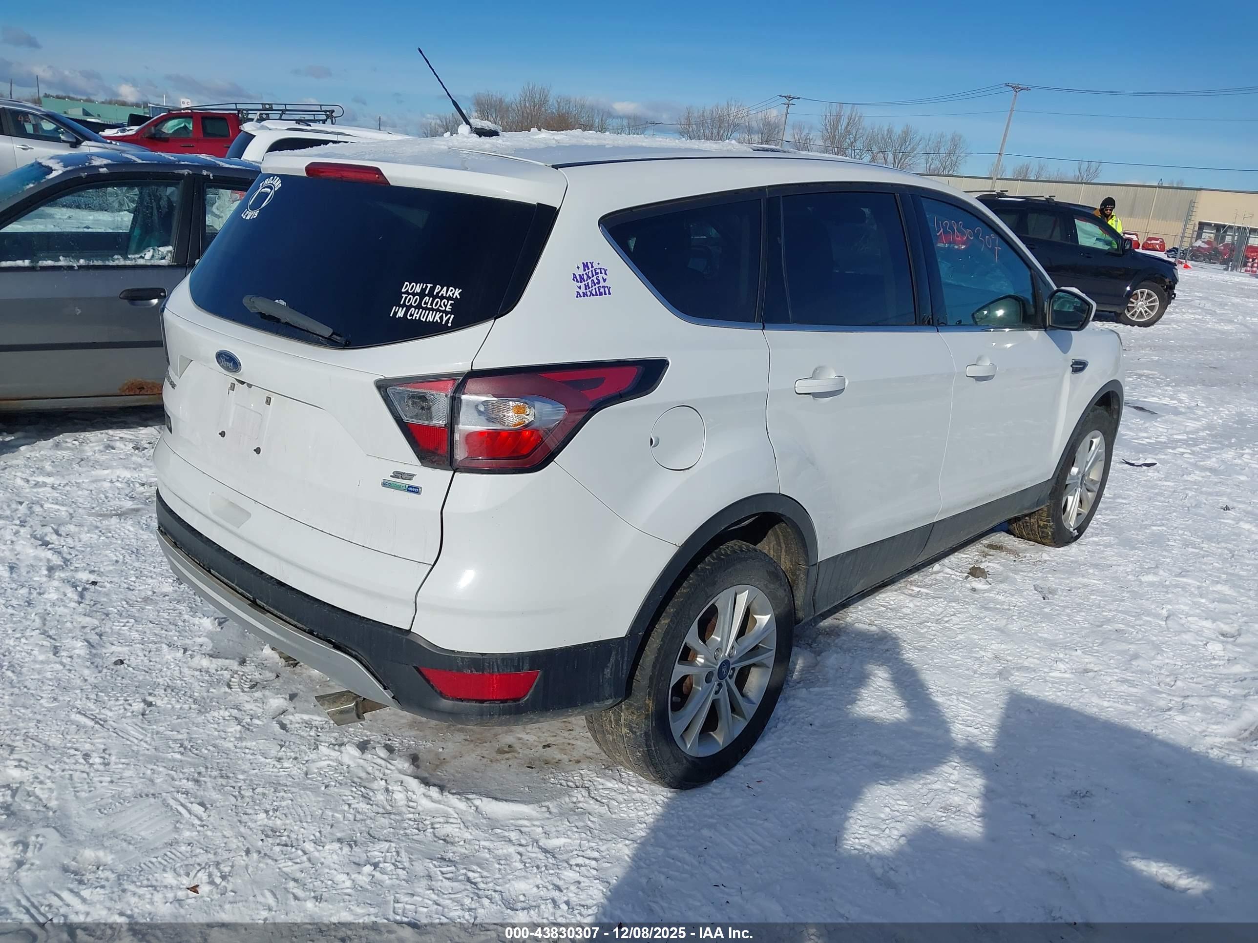 FORD ESCAPE image 4