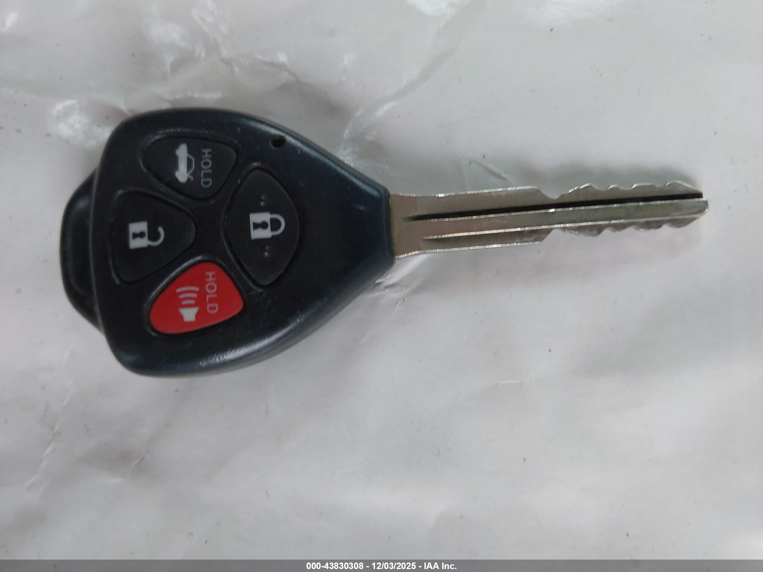 TOYOTA CAMRY image 11