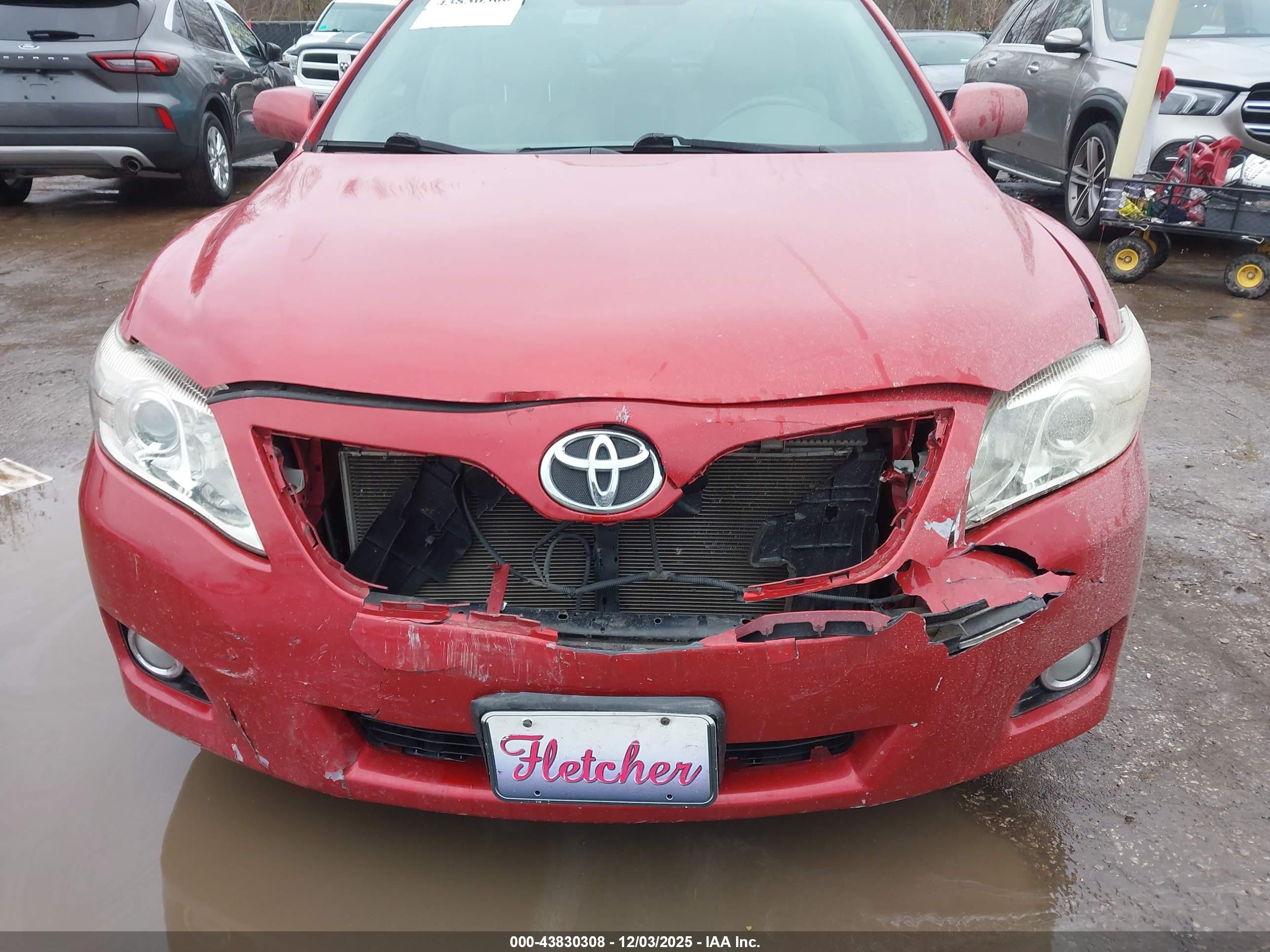 TOYOTA CAMRY image 6