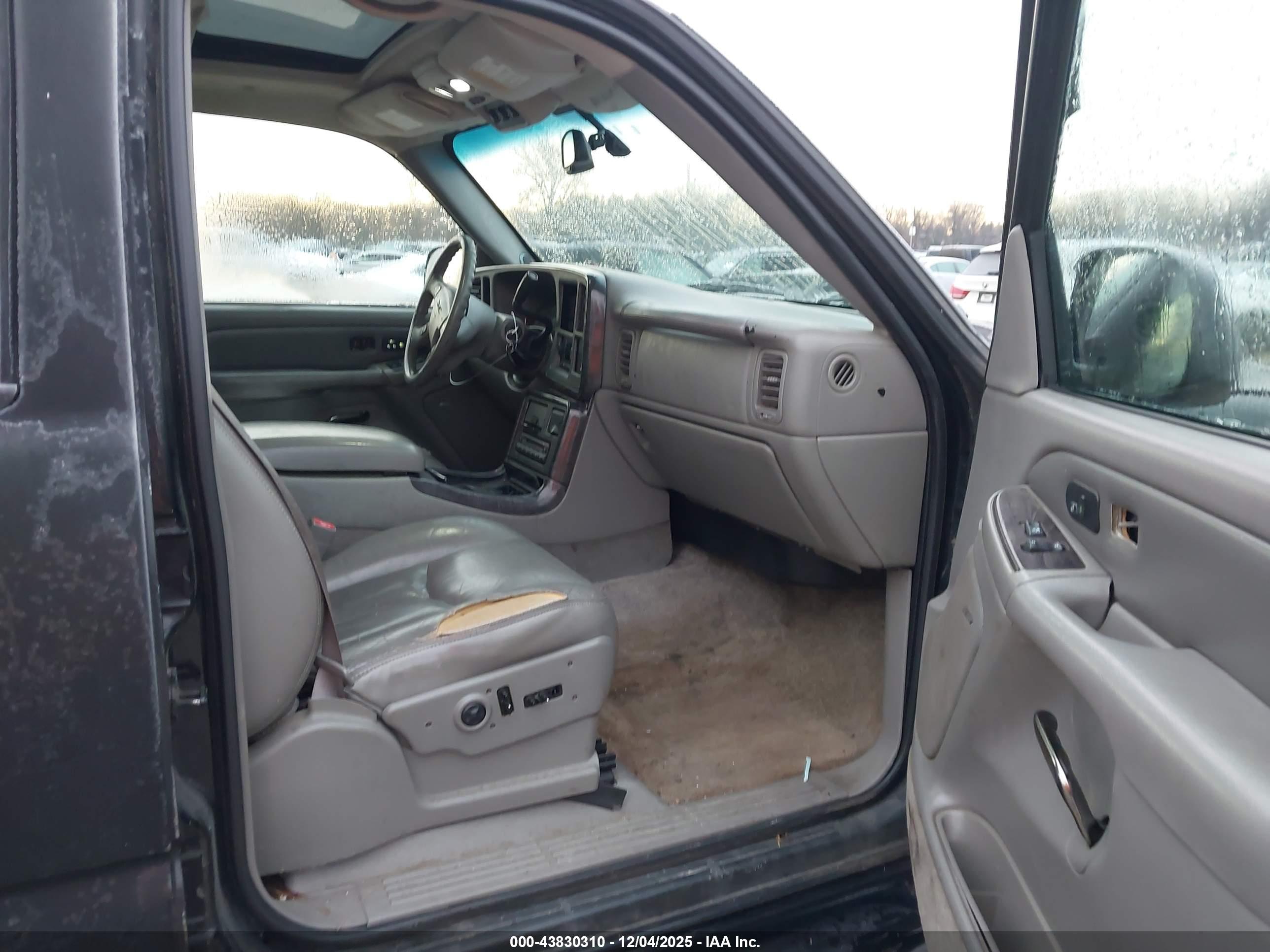 GMC YUKON image 5