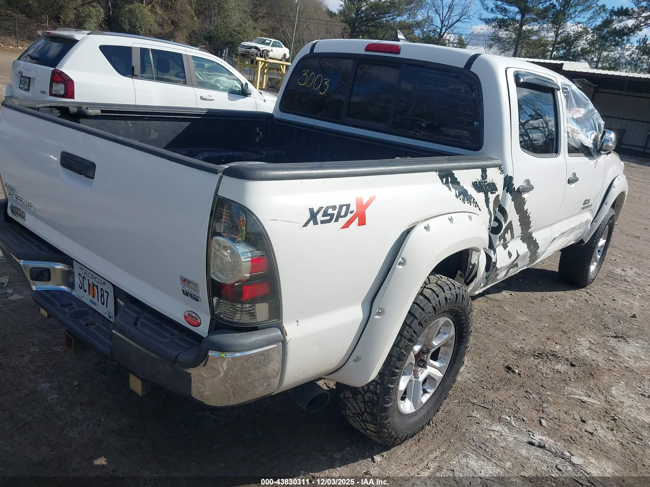 TOYOTA TACOMA image 4