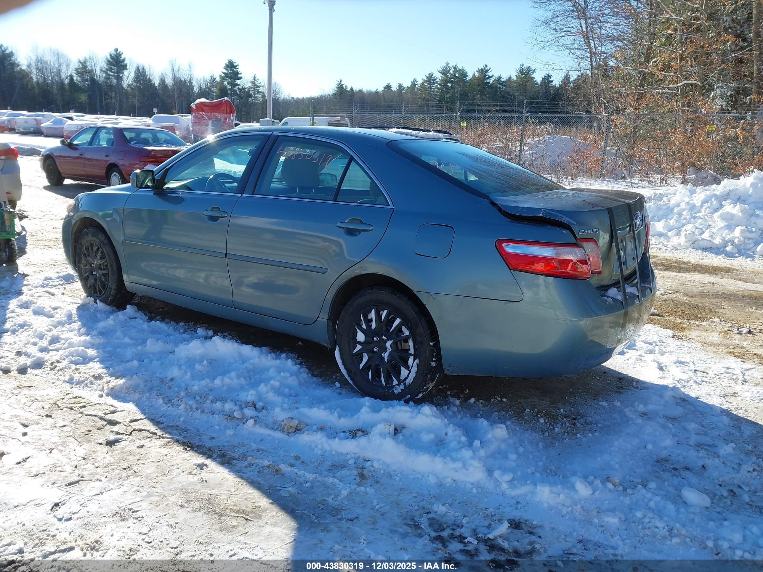 TOYOTA CAMRY image 3