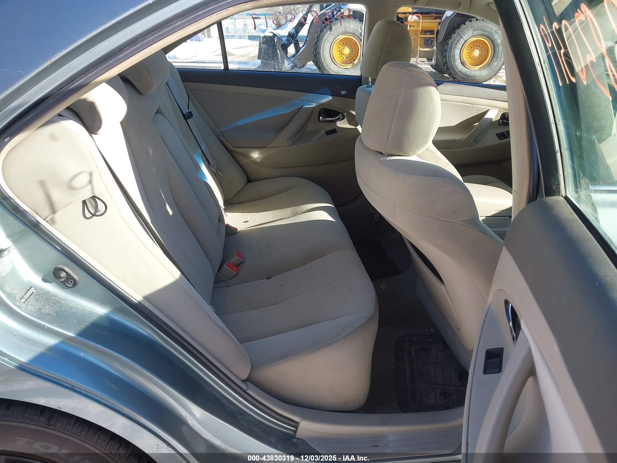 TOYOTA CAMRY image 8