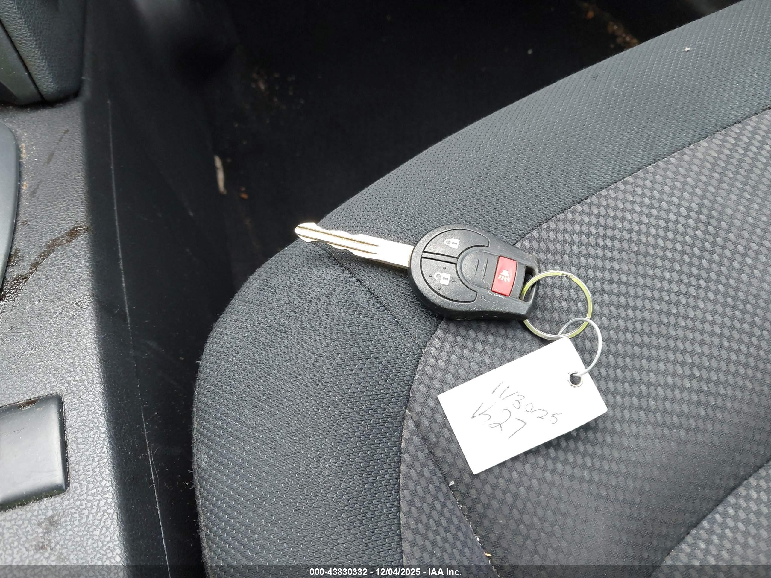 NISSAN ROGUE image 11