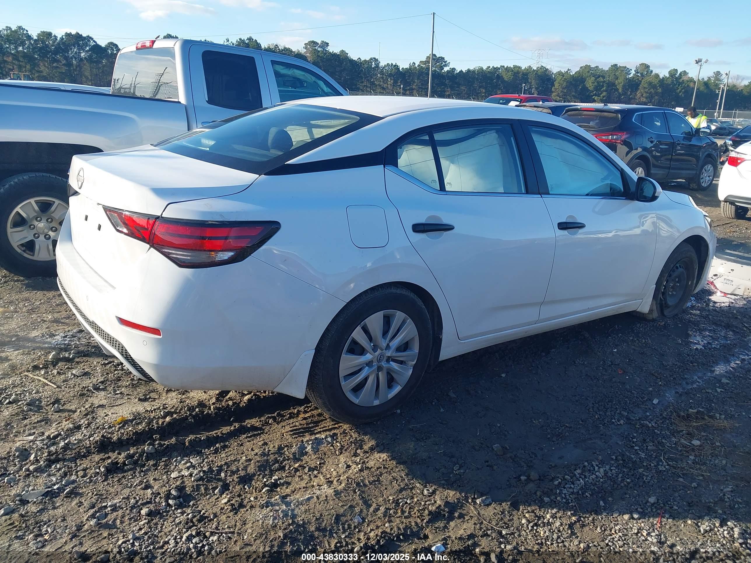 NISSAN SENTRA image 4