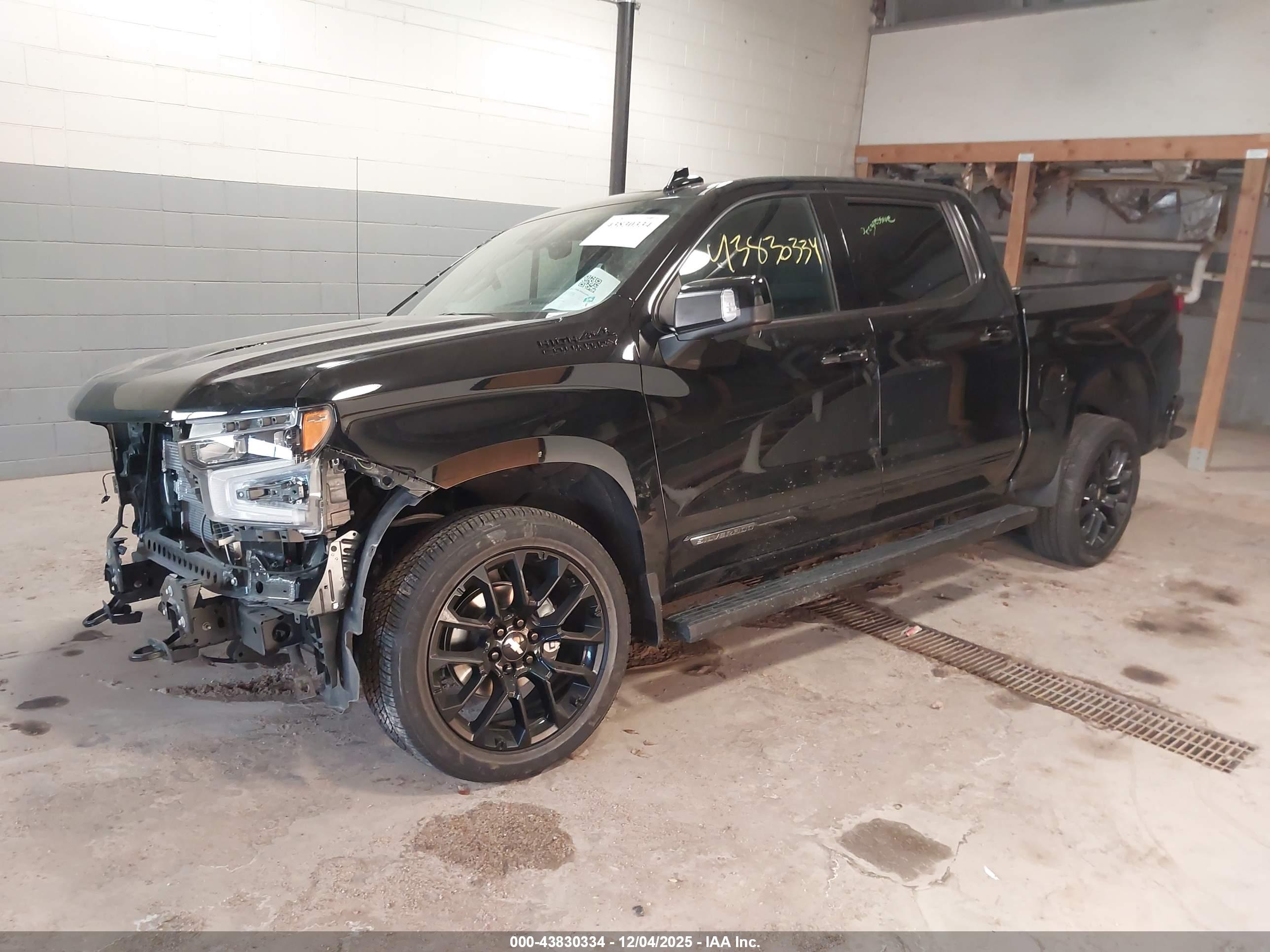 CHEVROLET SILVERADO image 2