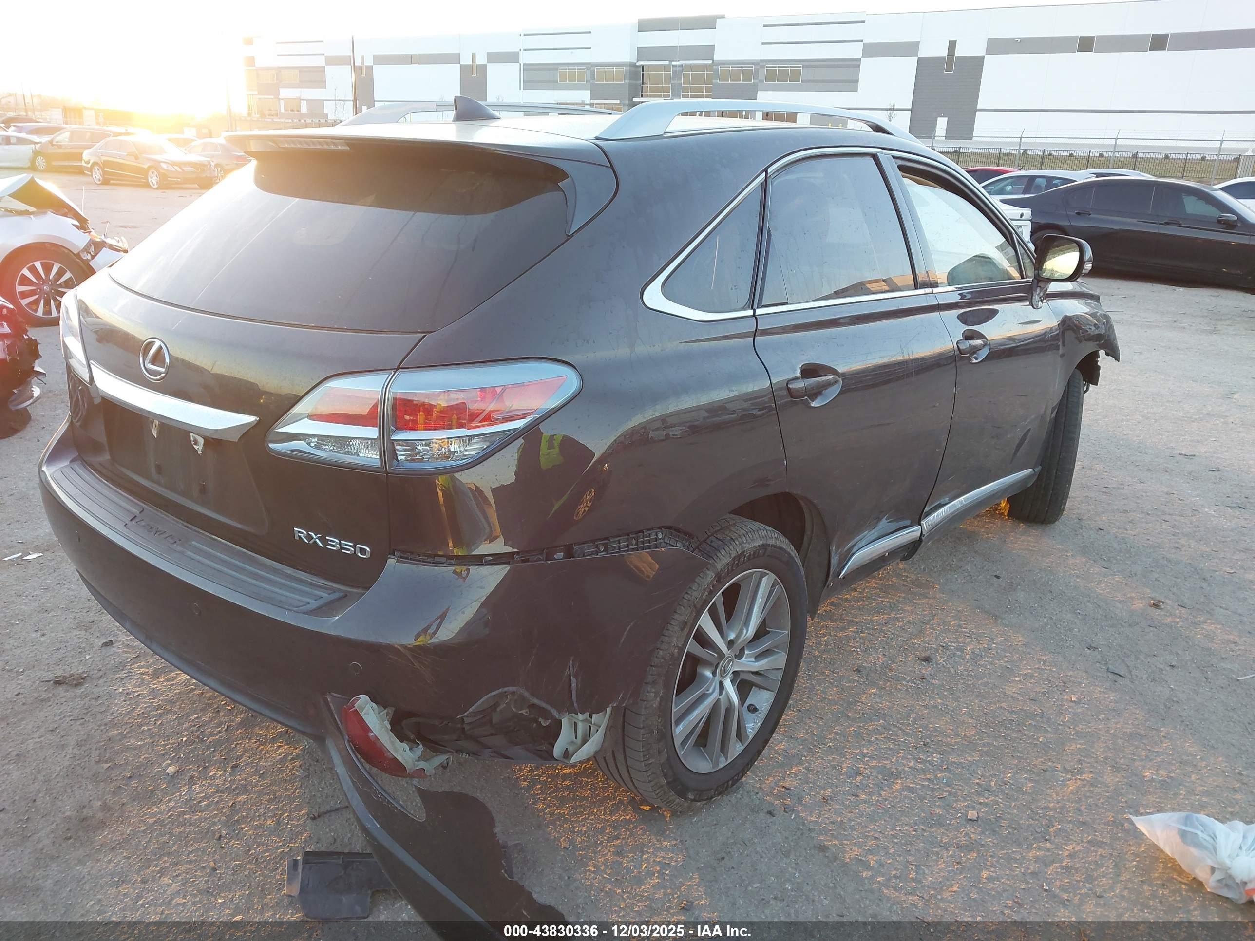 LEXUS RX image 4