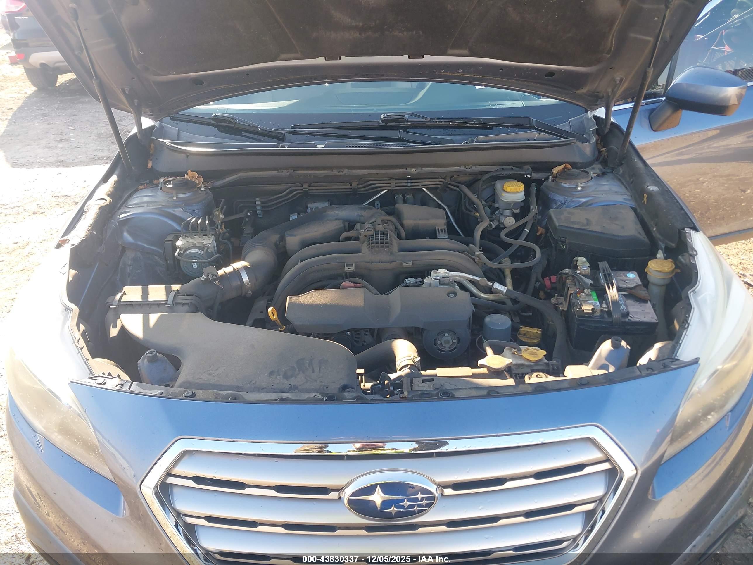 SUBARU OUTBACK image 10