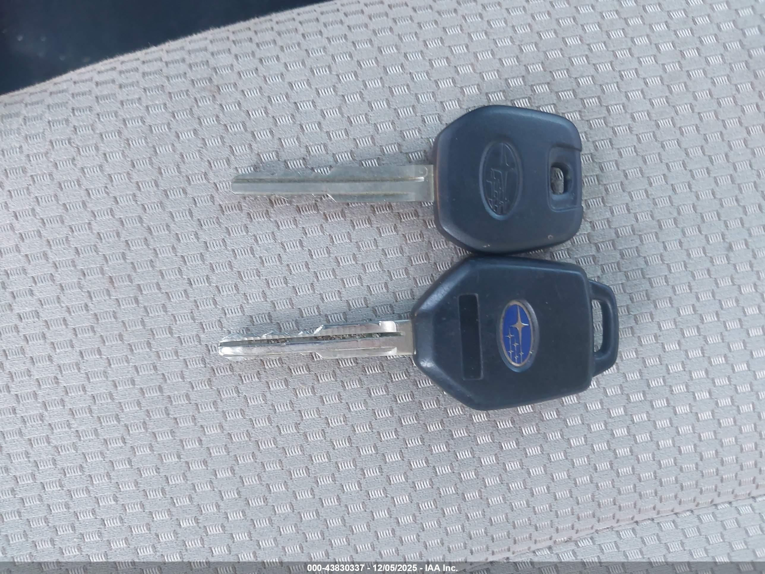 SUBARU OUTBACK image 11