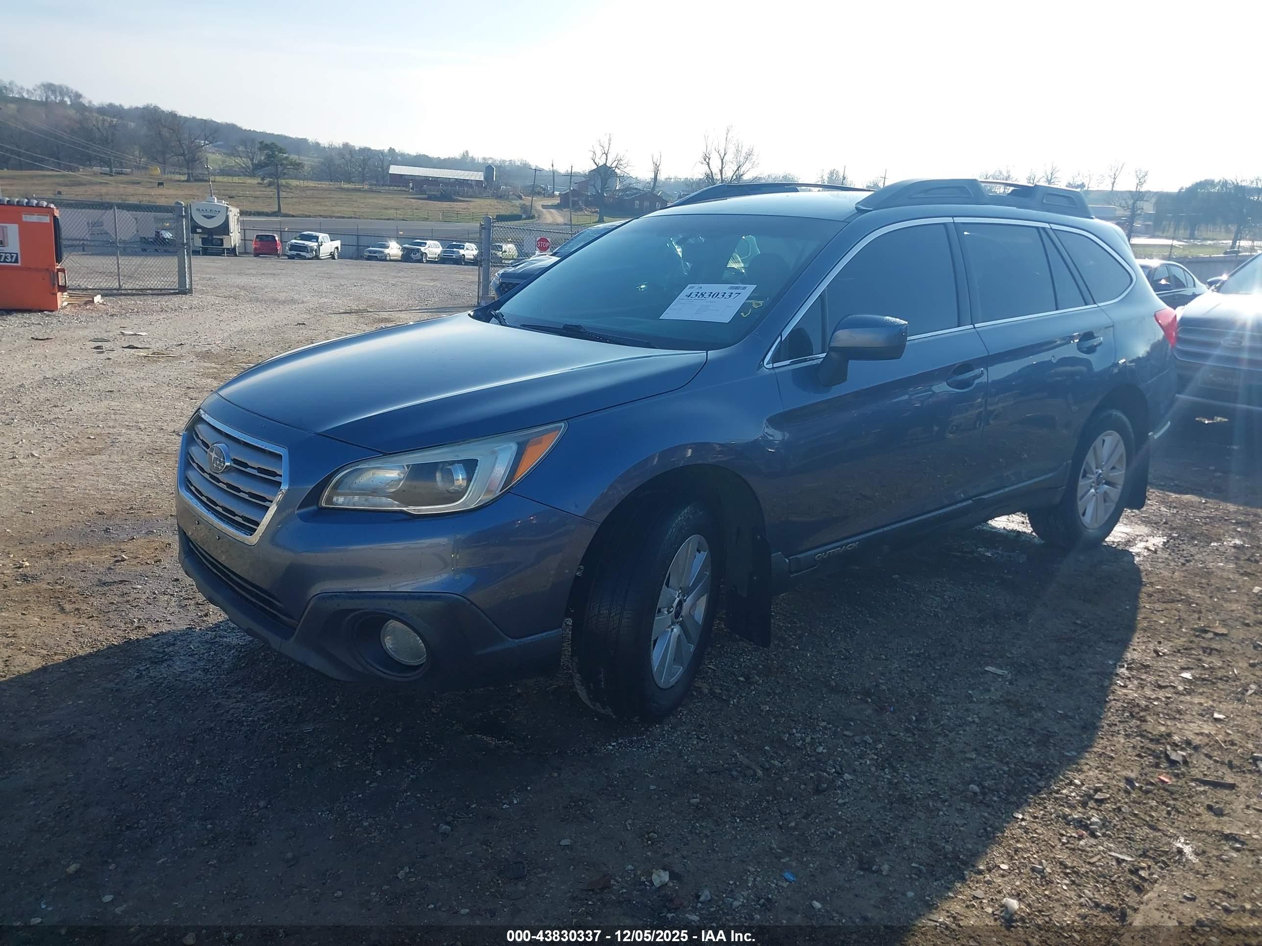 SUBARU OUTBACK image 2