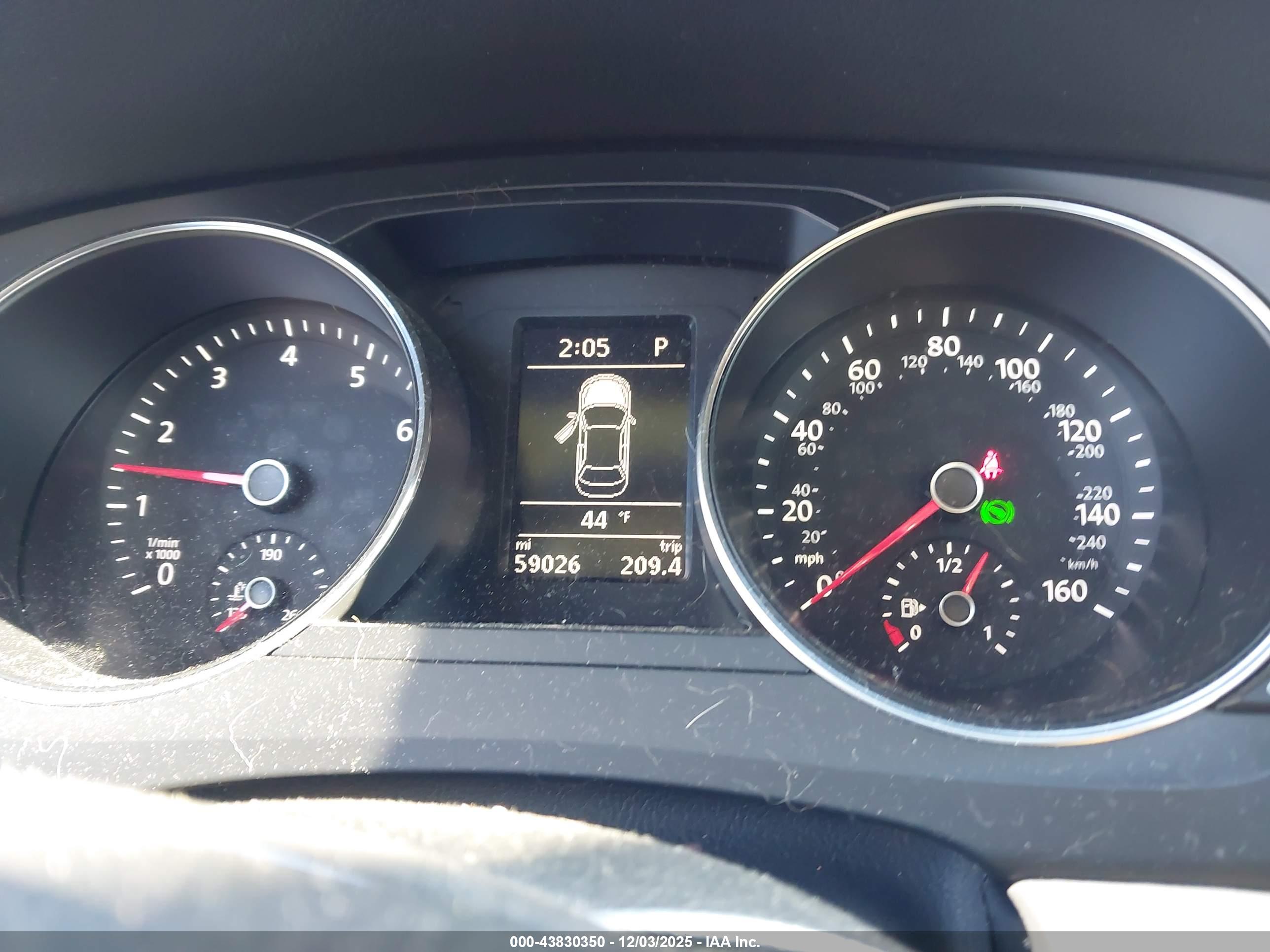 VOLKSWAGEN JETTA image 7