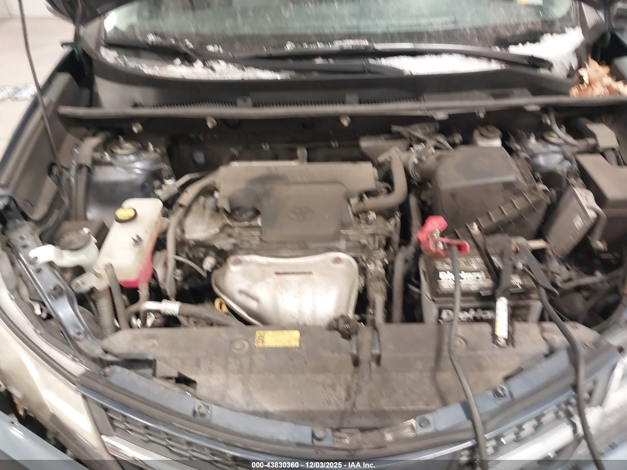 TOYOTA RAV4 image 10