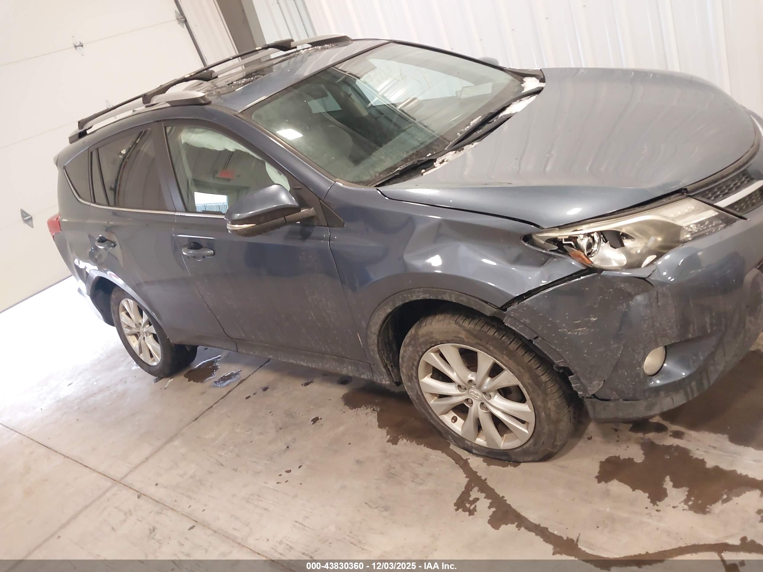 TOYOTA RAV4 image 6