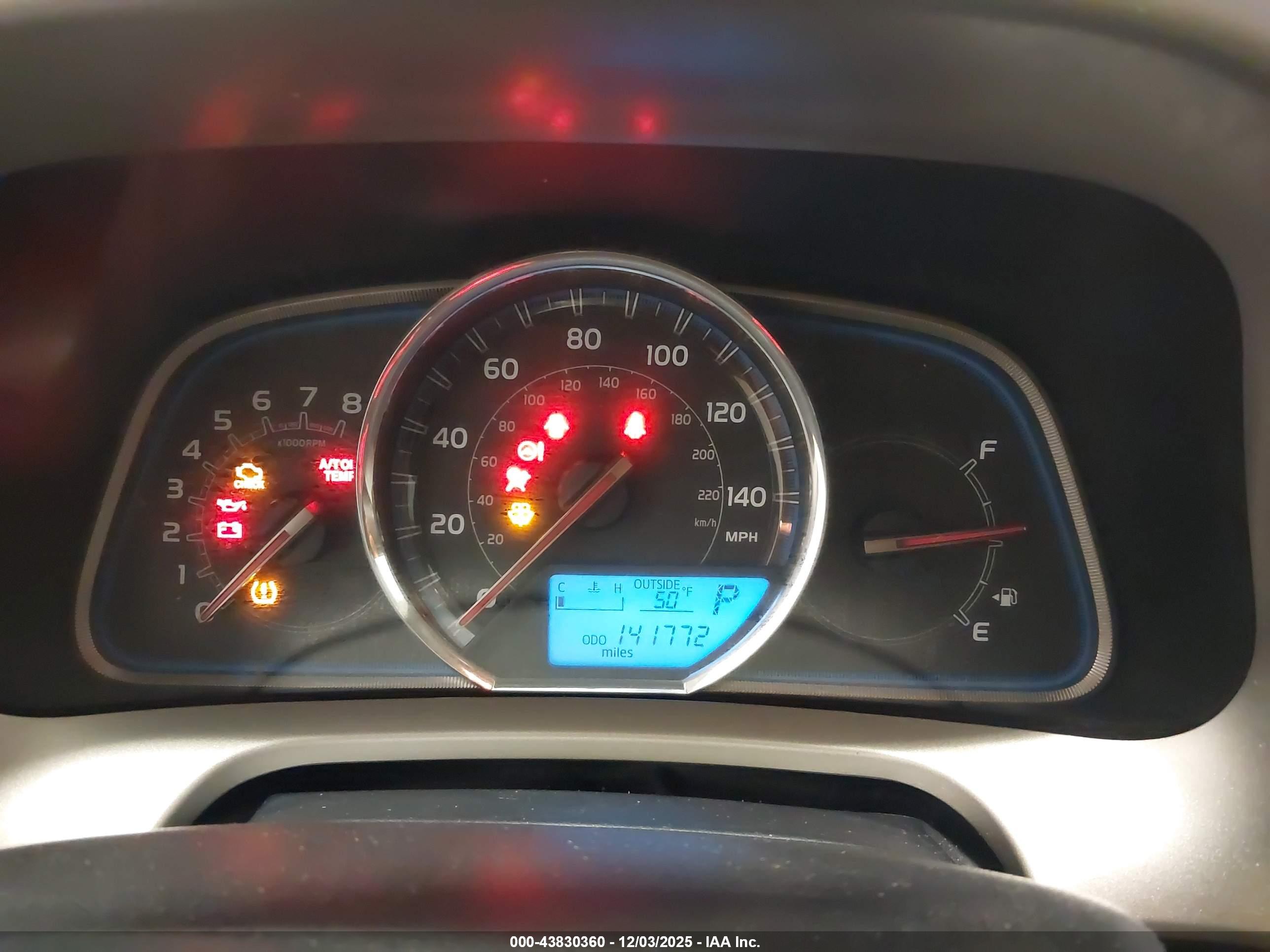 TOYOTA RAV4 image 7