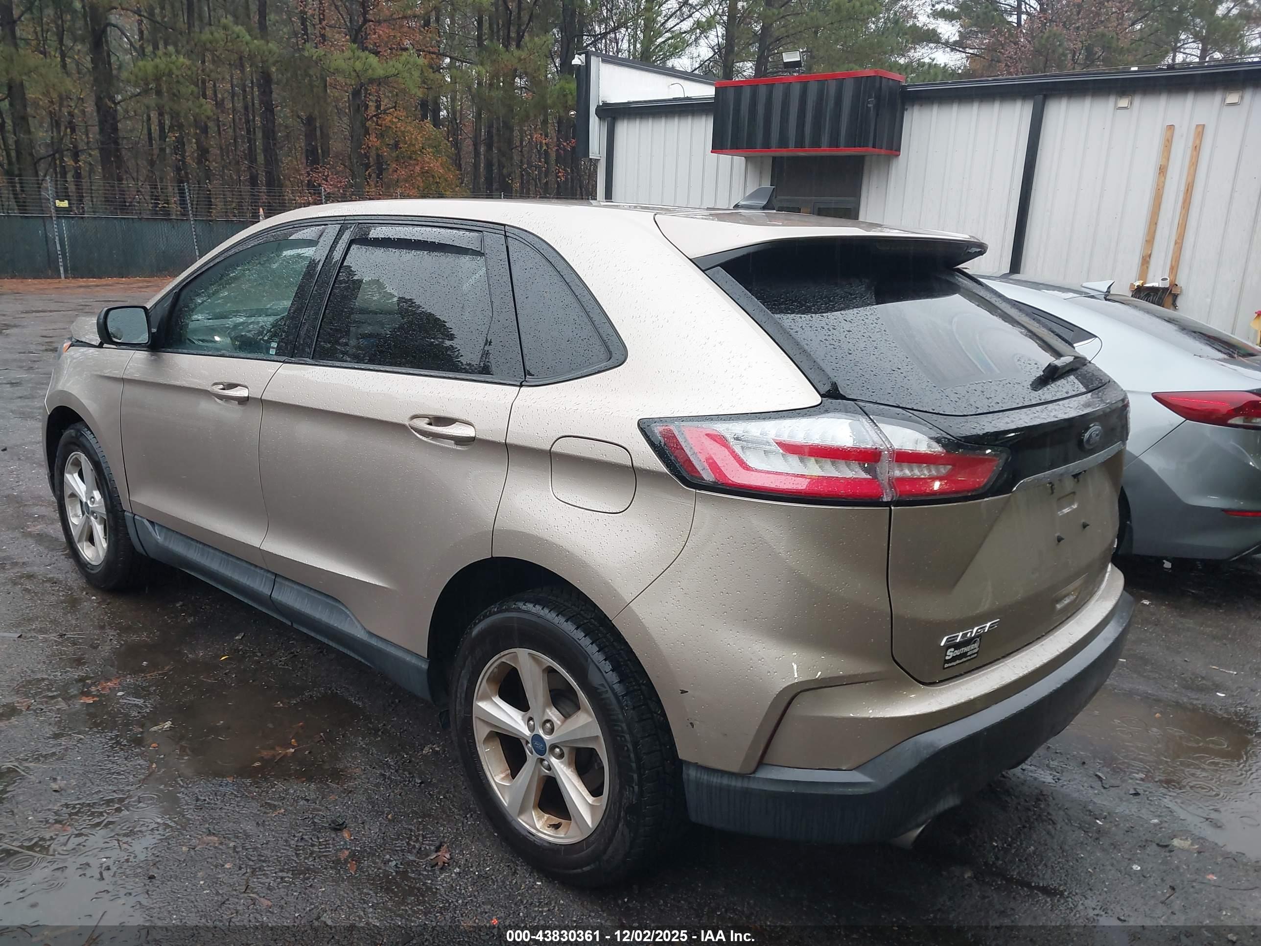 FORD EDGE image 3