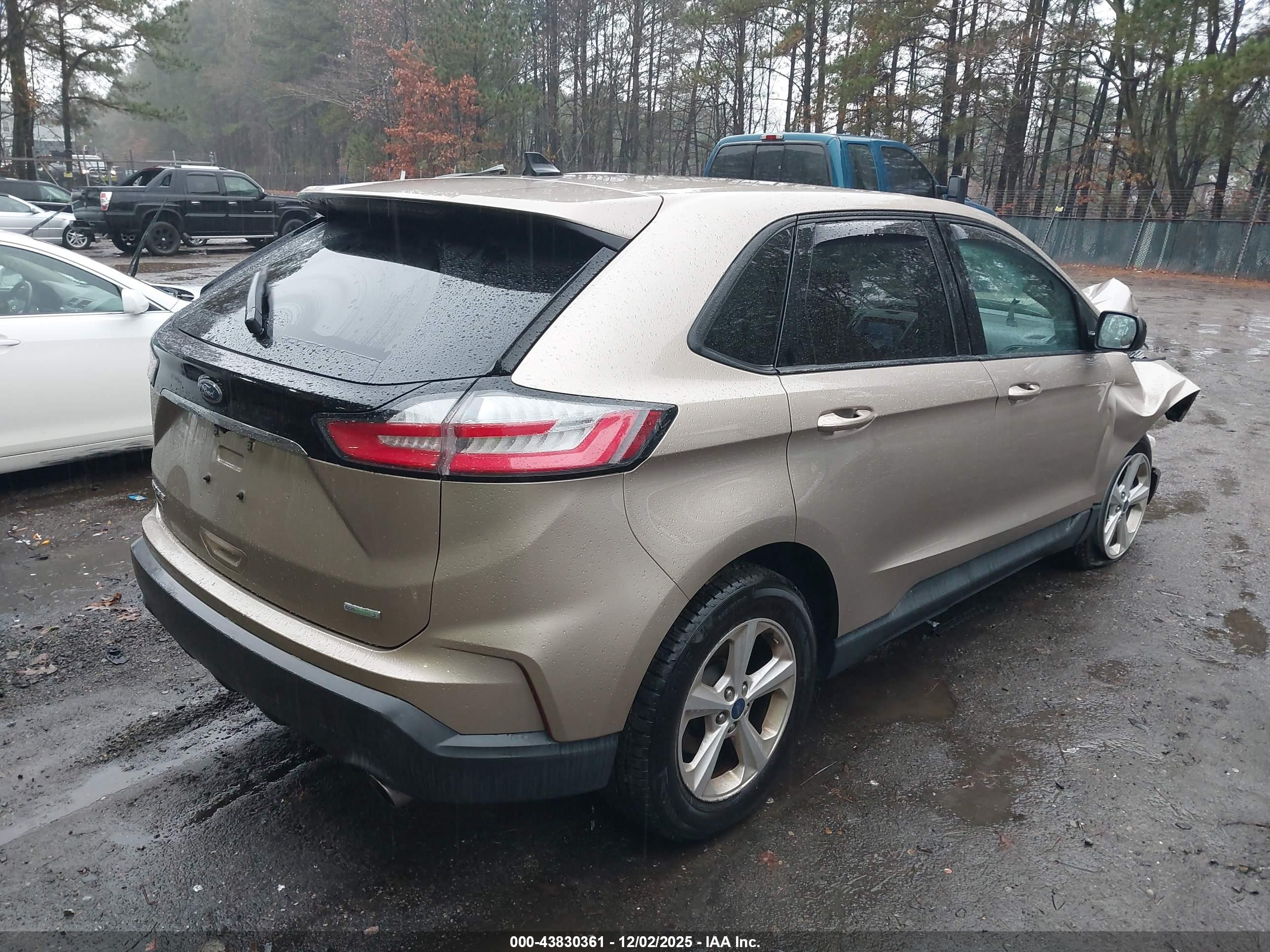 FORD EDGE image 4