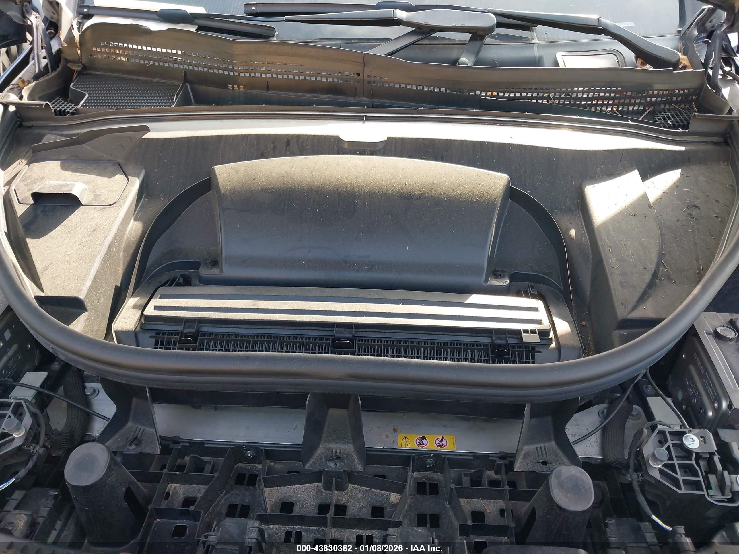 MERCEDES-BENZ EQS image 10