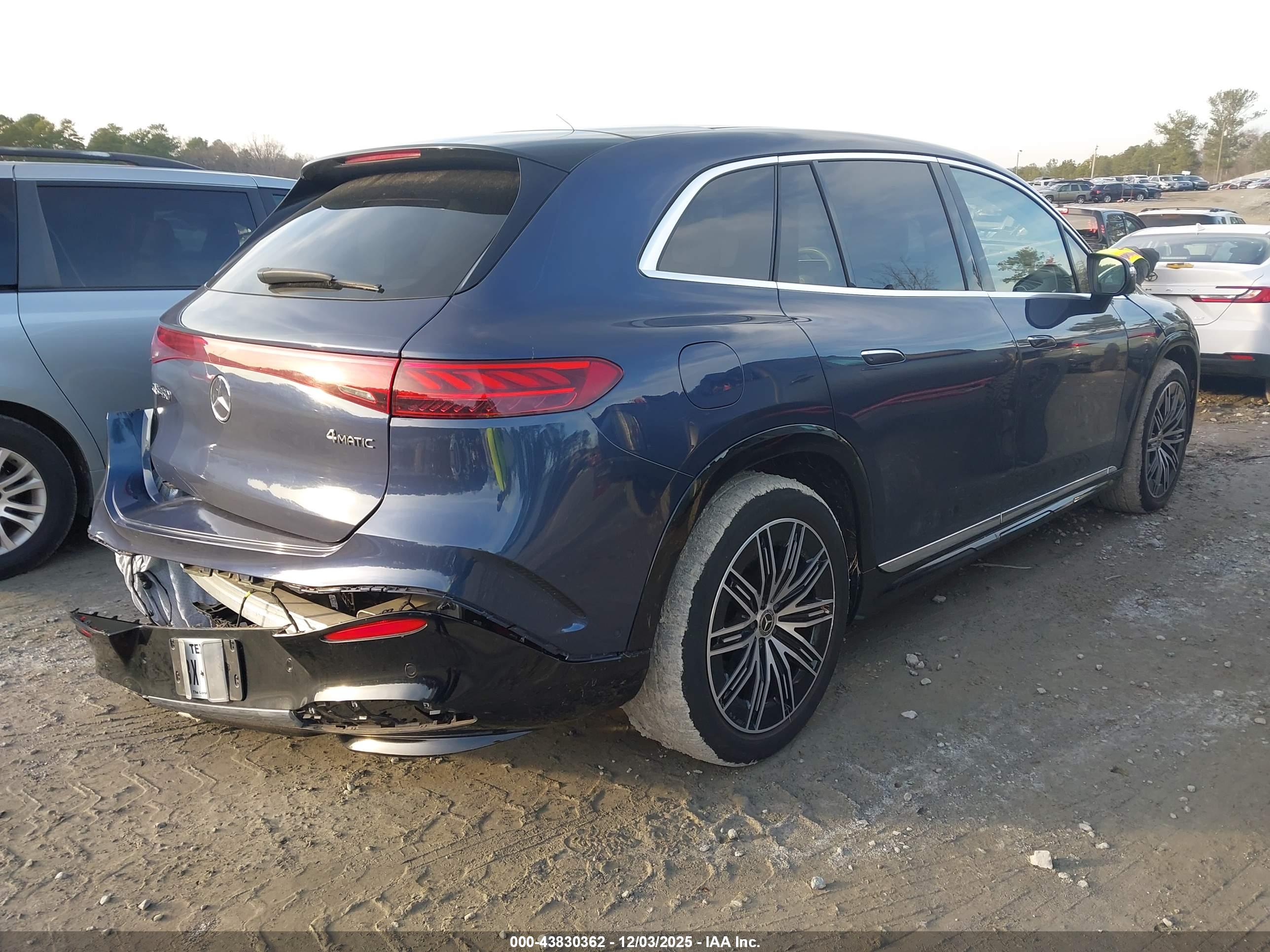 MERCEDES-BENZ EQS image 4