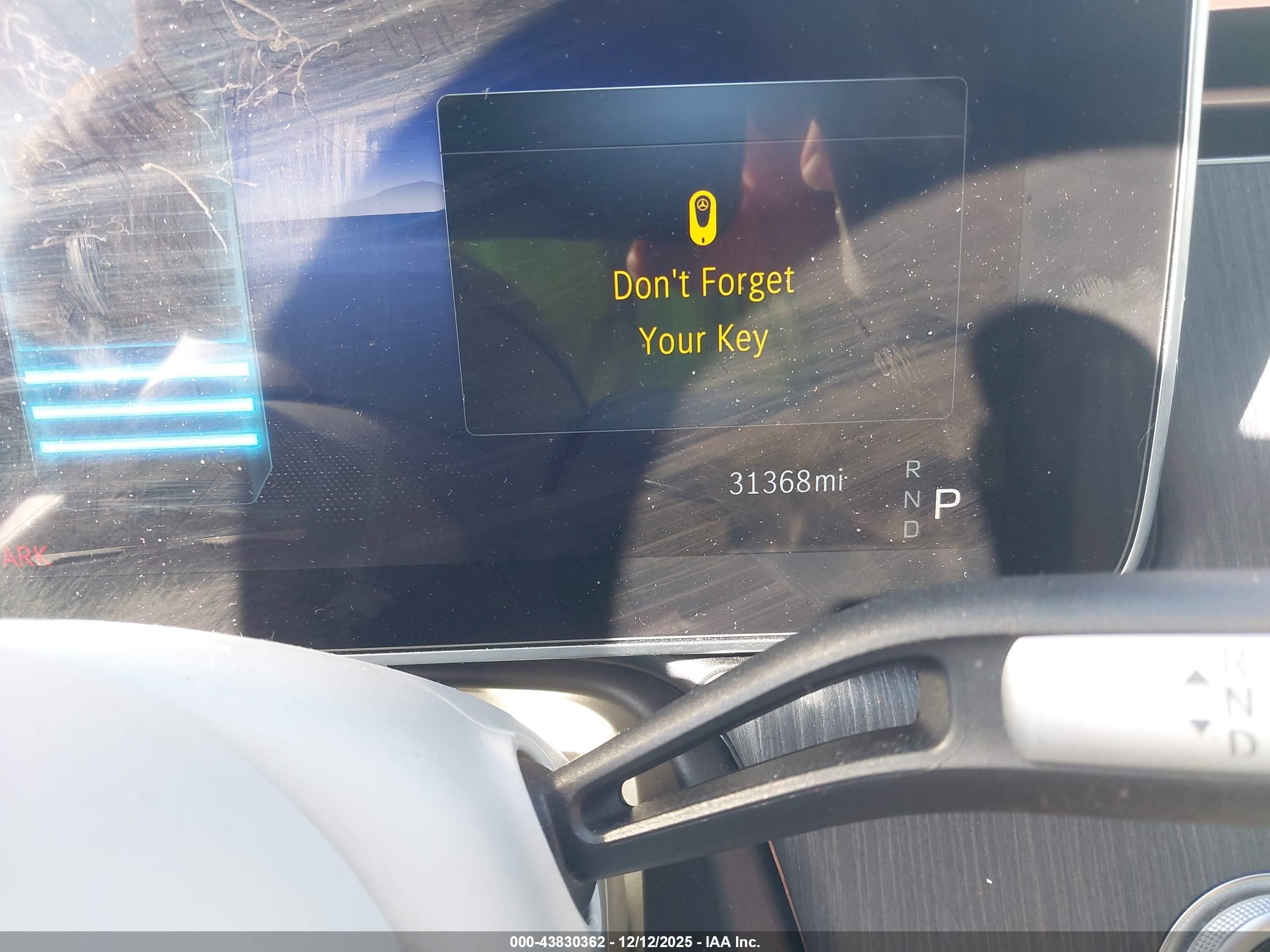 MERCEDES-BENZ EQS image 7
