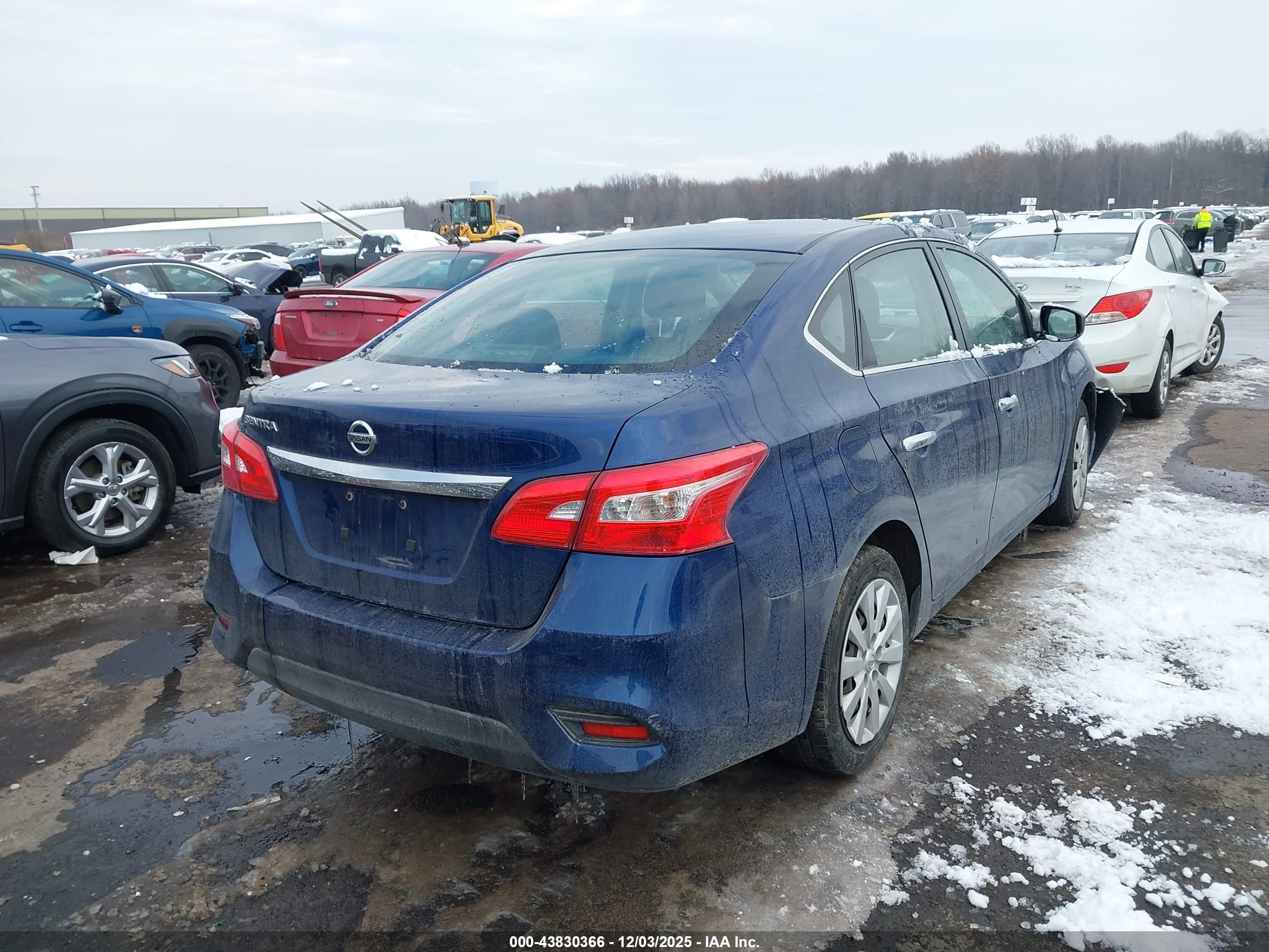 NISSAN SENTRA image 4